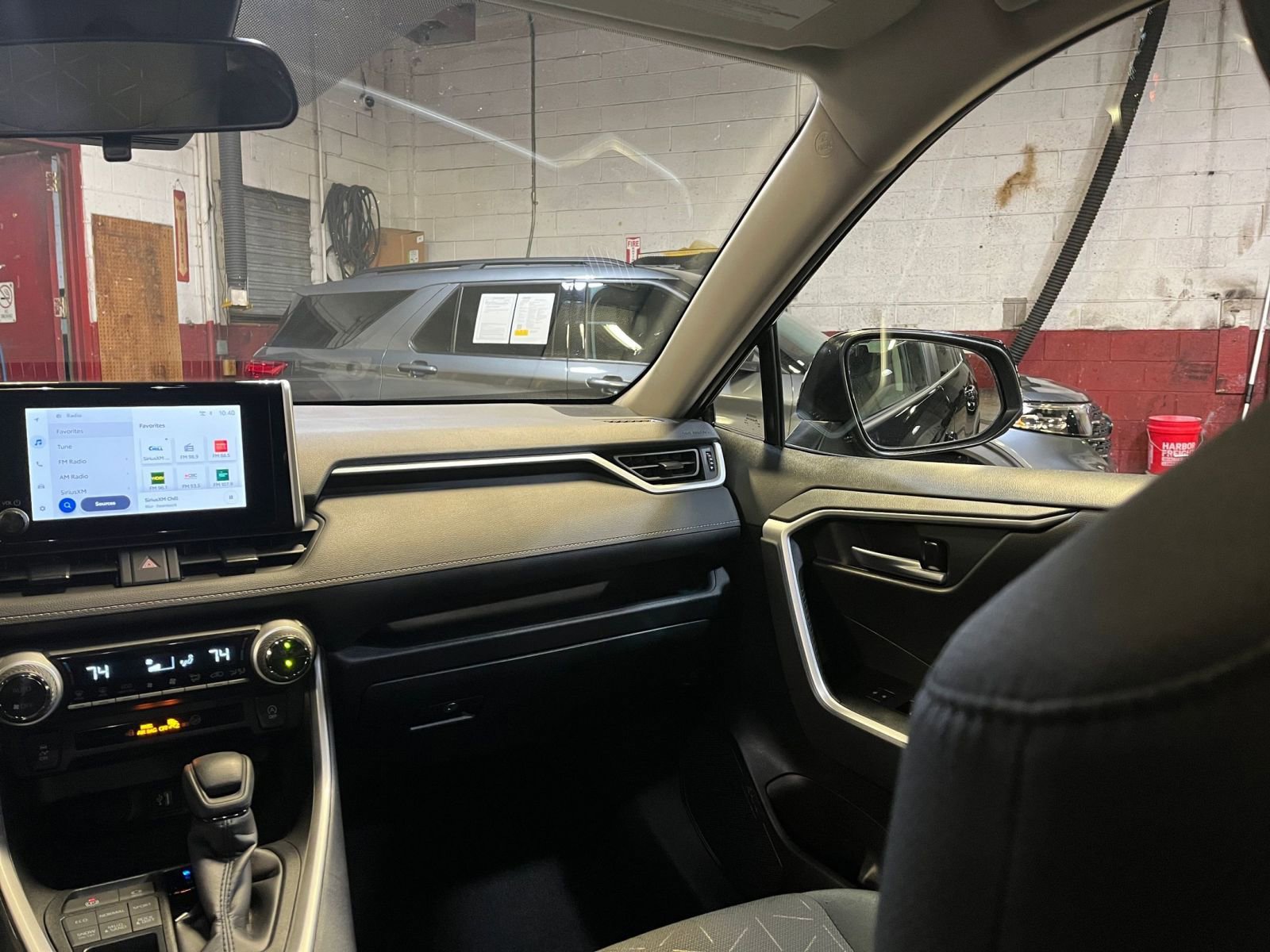 Thumbnail: 2025 Toyota RAV4 - 35