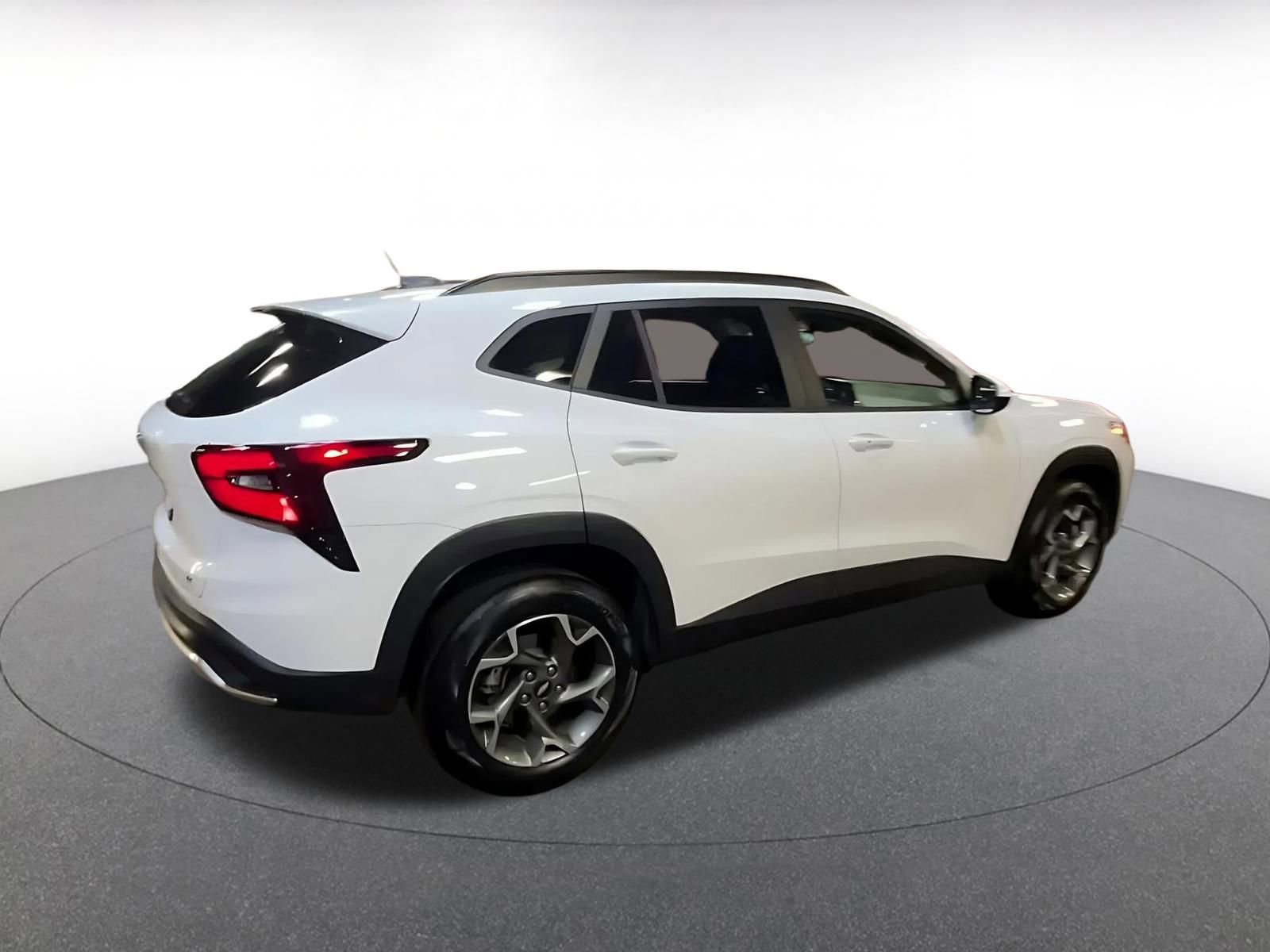 Thumbnail: 2025 Chevrolet Trax - 15