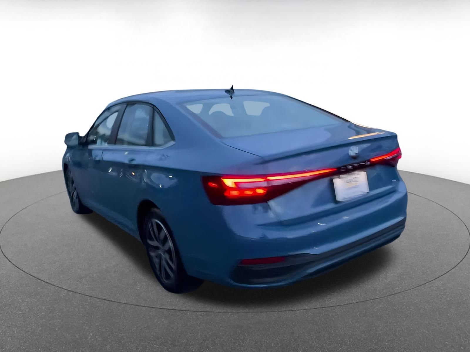 Thumbnail: 2025 Volkswagen Jetta - 11