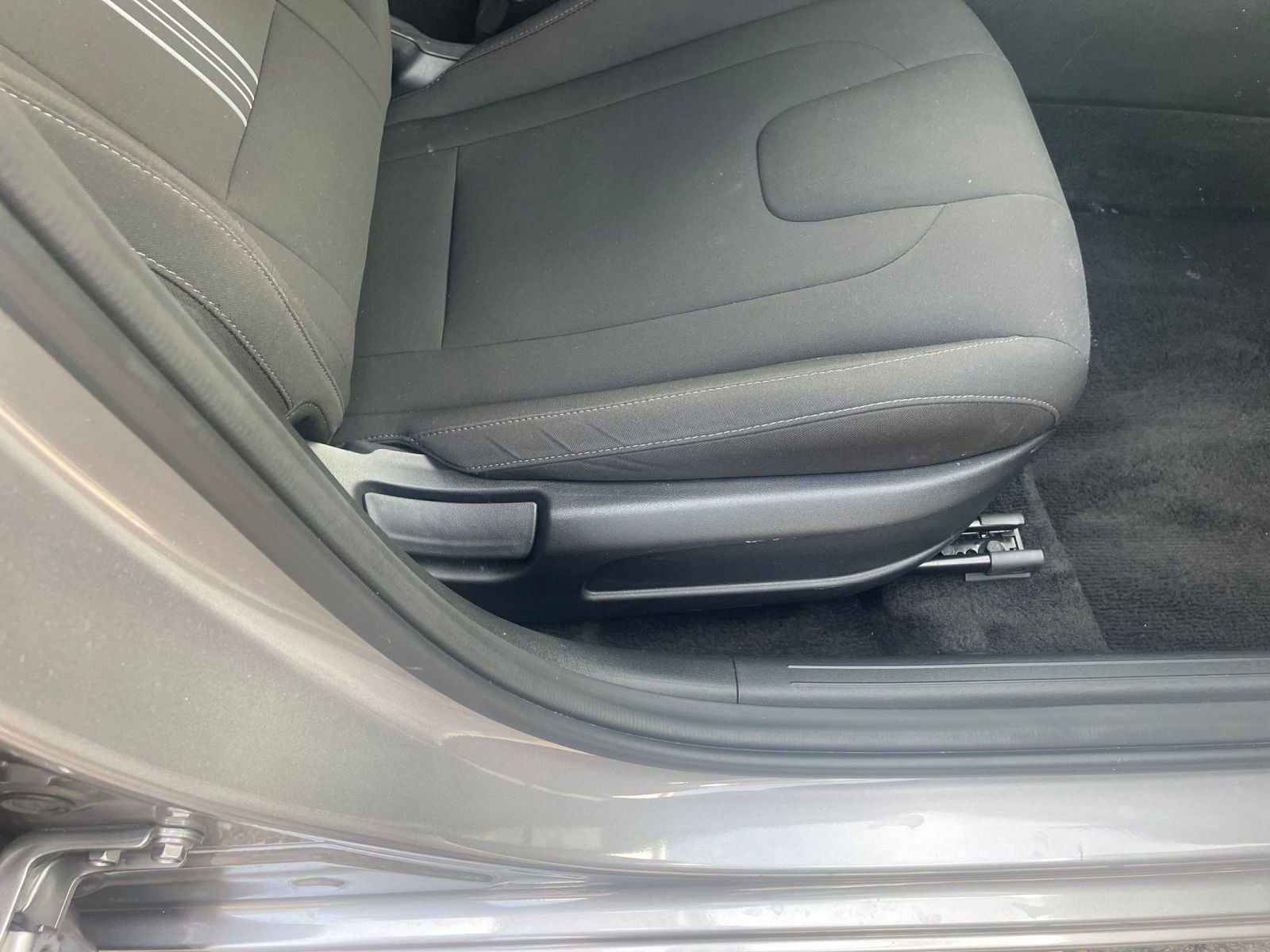 Thumbnail: 2025 Hyundai Elantra - 25