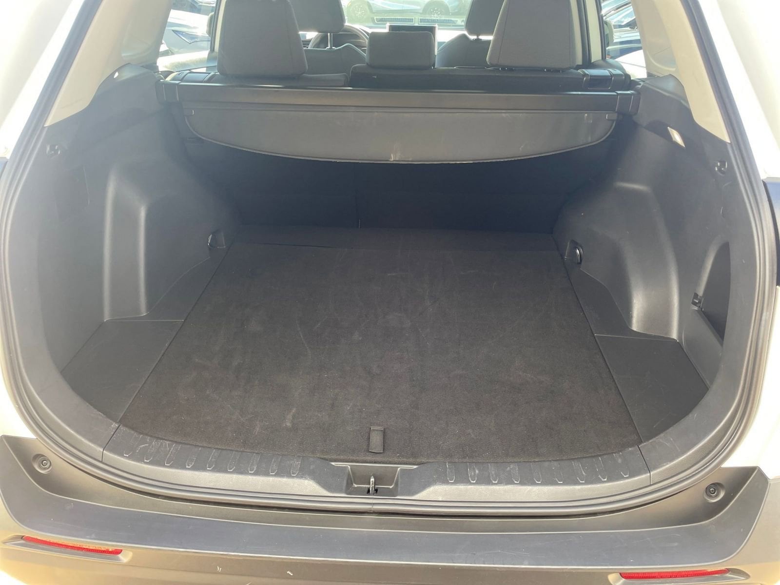 Thumbnail: 2025 Toyota RAV4 - 31