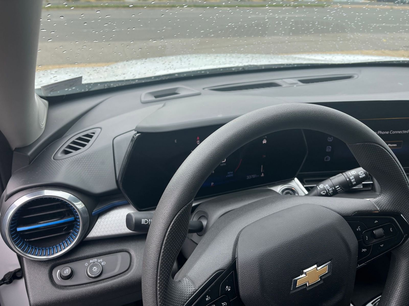 Thumbnail: 2025 Chevrolet Trax - 33