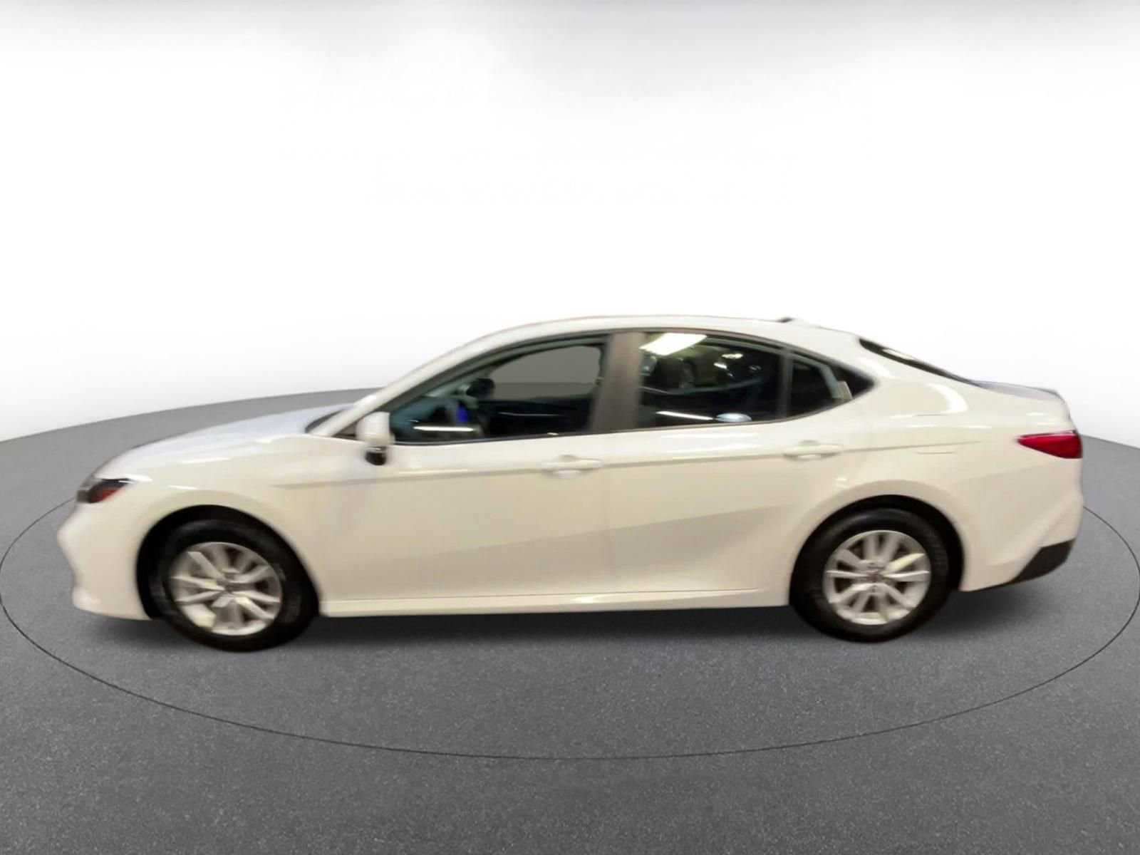 Thumbnail: 2025 Toyota Camry - 9