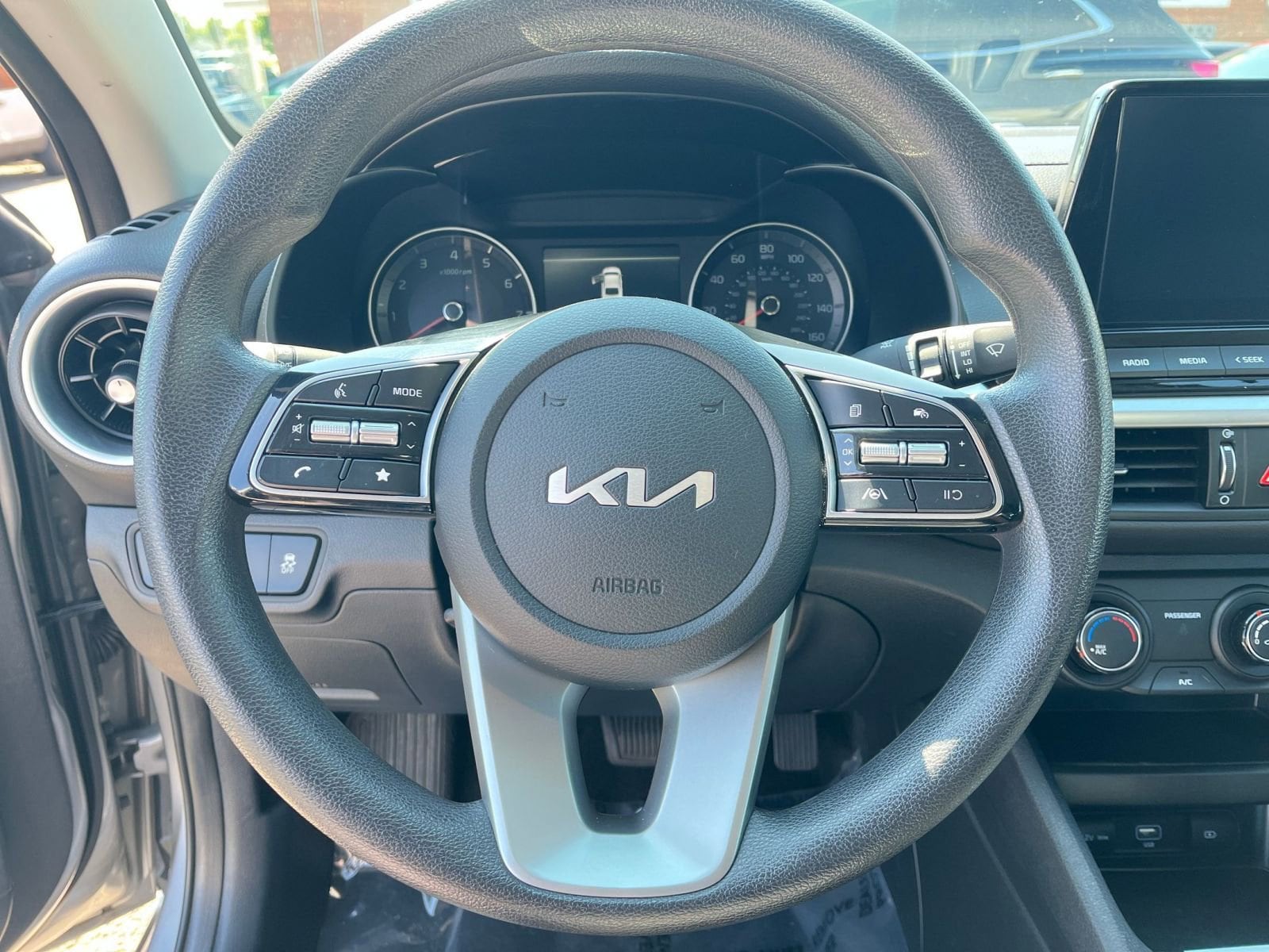 Thumbnail: 2024 Kia Forte - 25