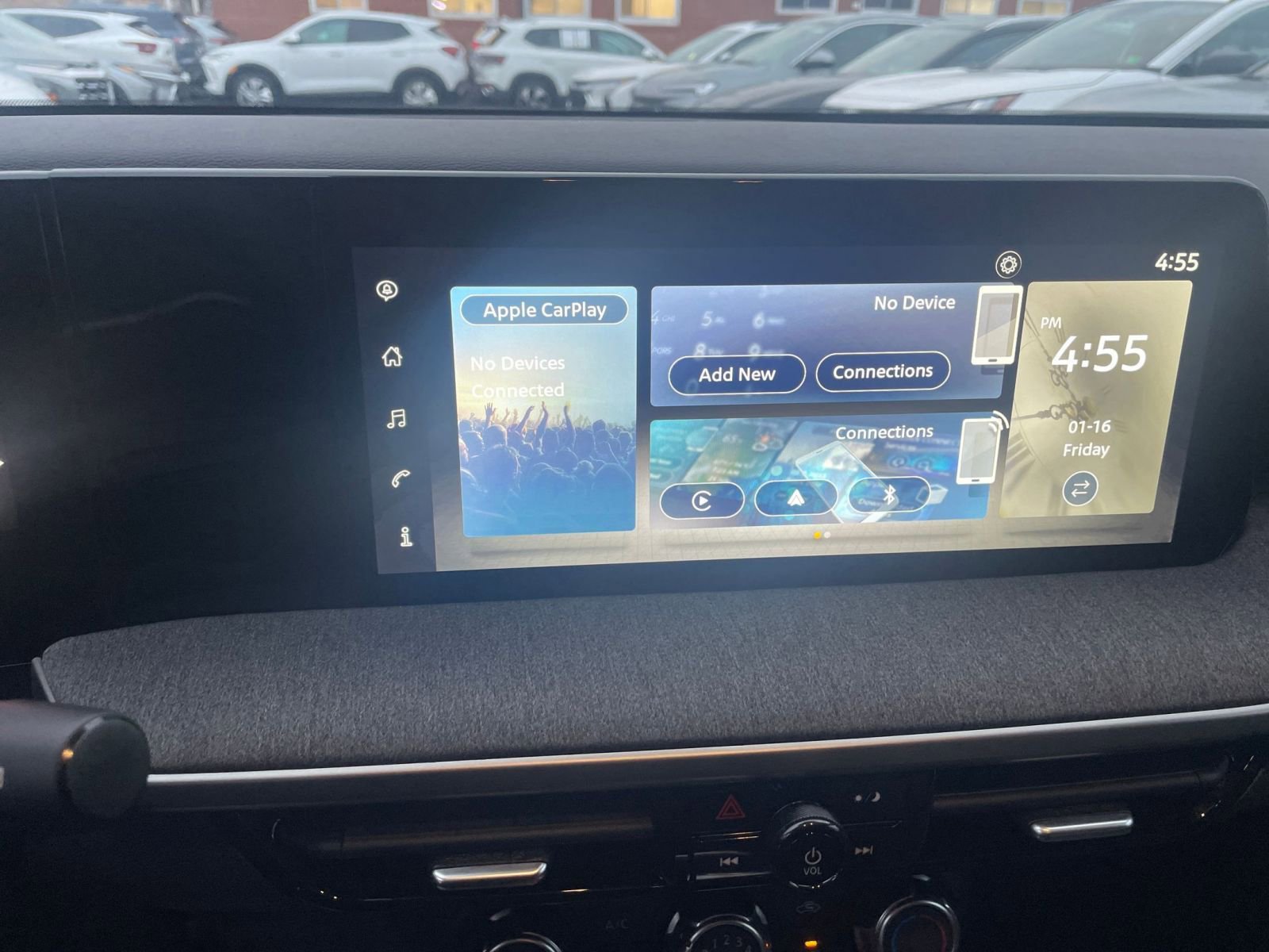 Thumbnail: 2025 Nissan Kicks - 18