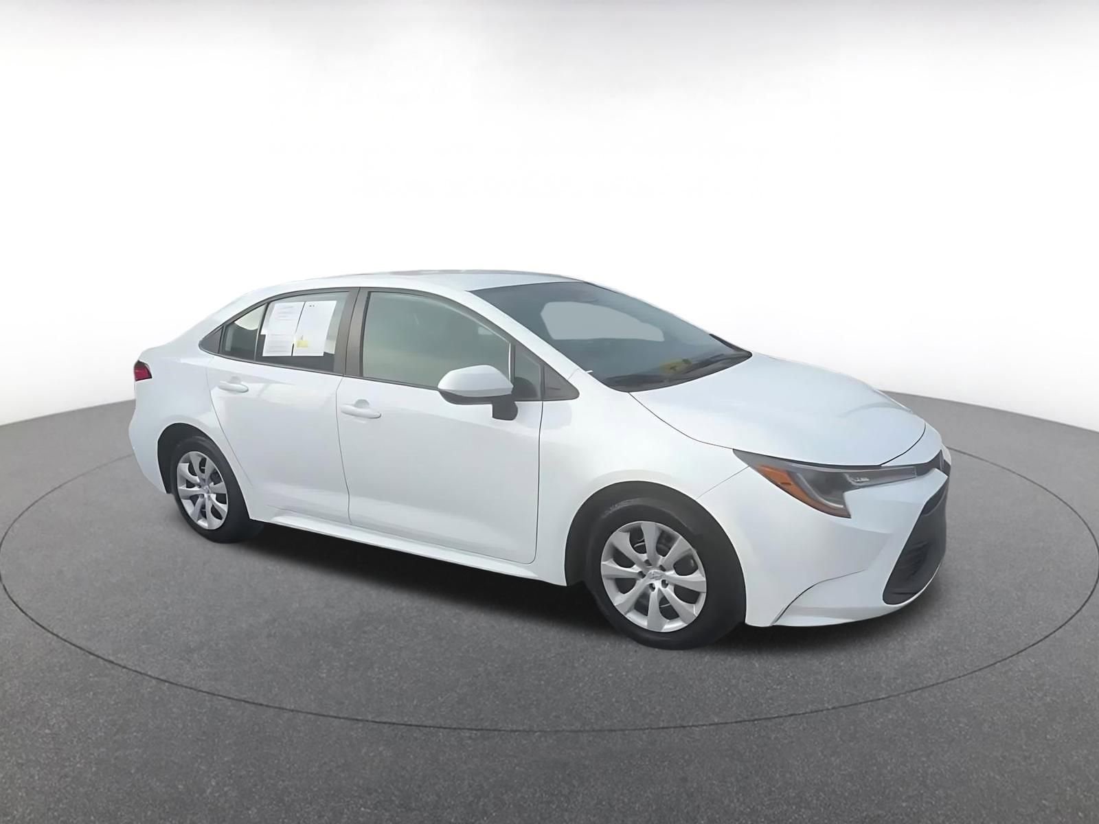 Thumbnail: 2025 Toyota Corolla - 2