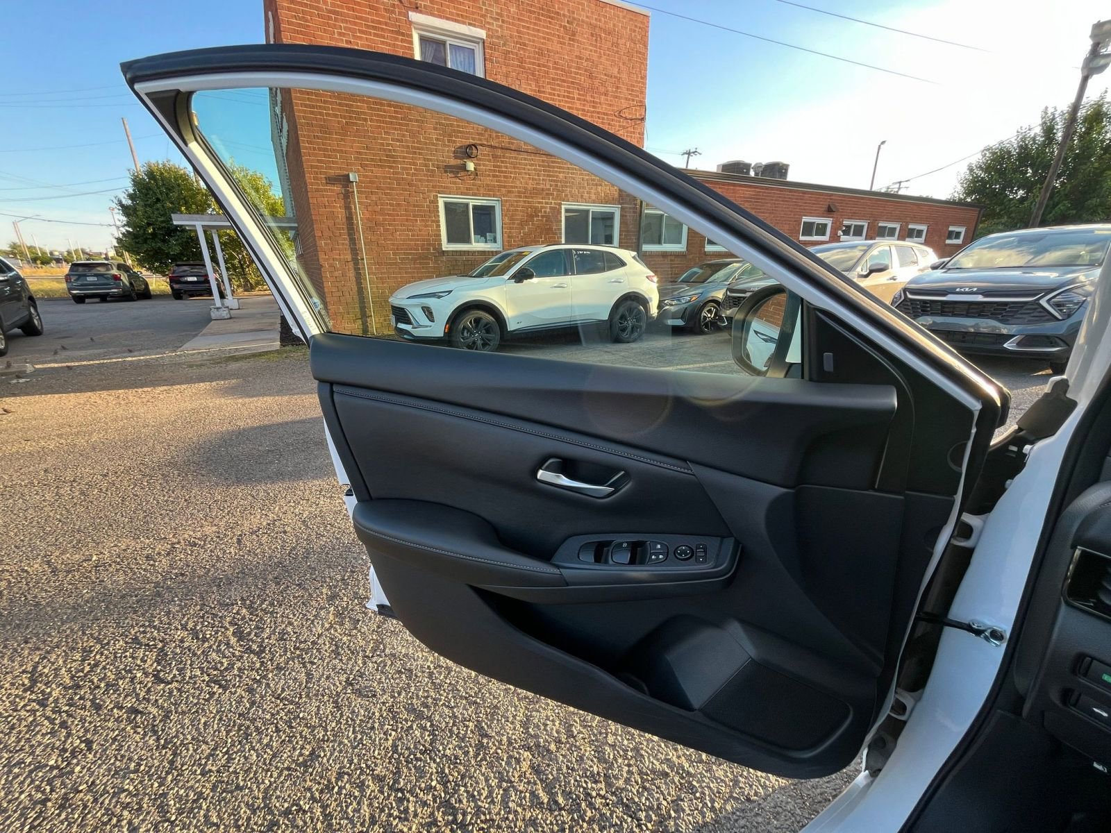 Thumbnail: 2024 Nissan Sentra - 20