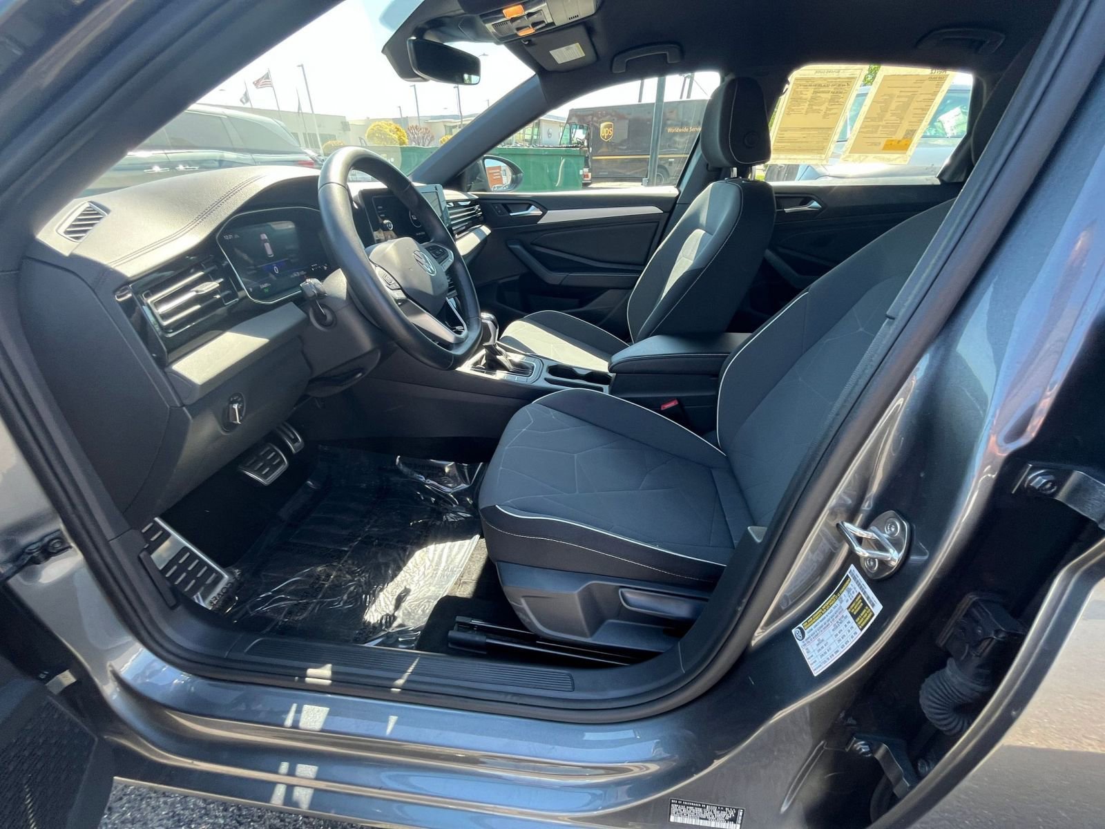 Thumbnail: 2025 Volkswagen Jetta - 24