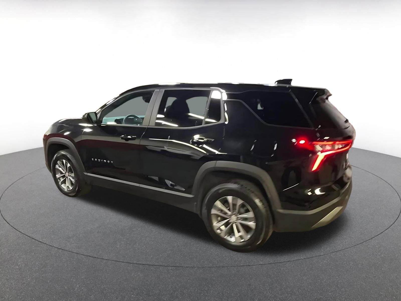 Thumbnail: 2025 Chevrolet Equinox - 10