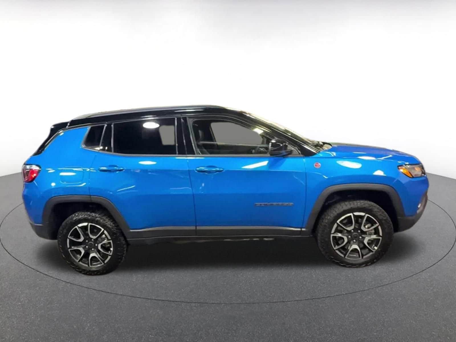 Thumbnail: 2025 Jeep Compass - 16