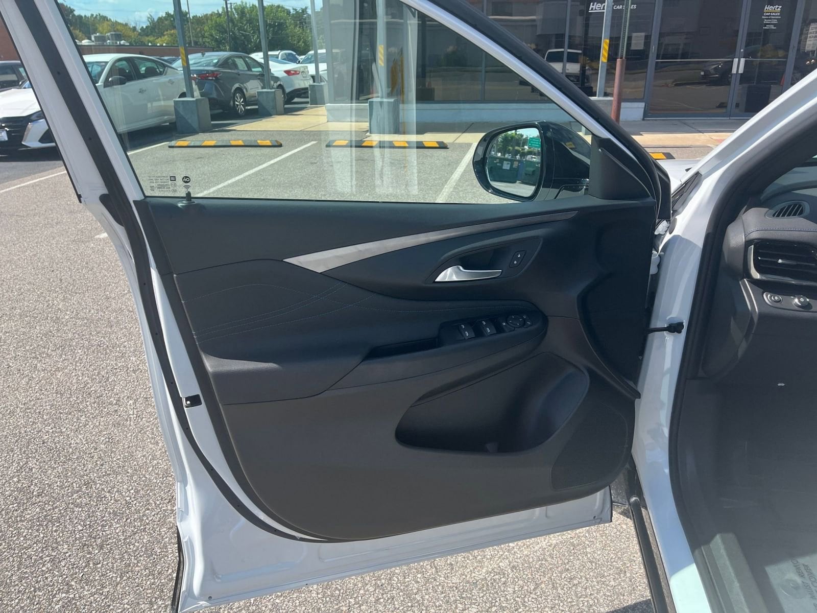 Thumbnail: 2025 Buick Envista - 20