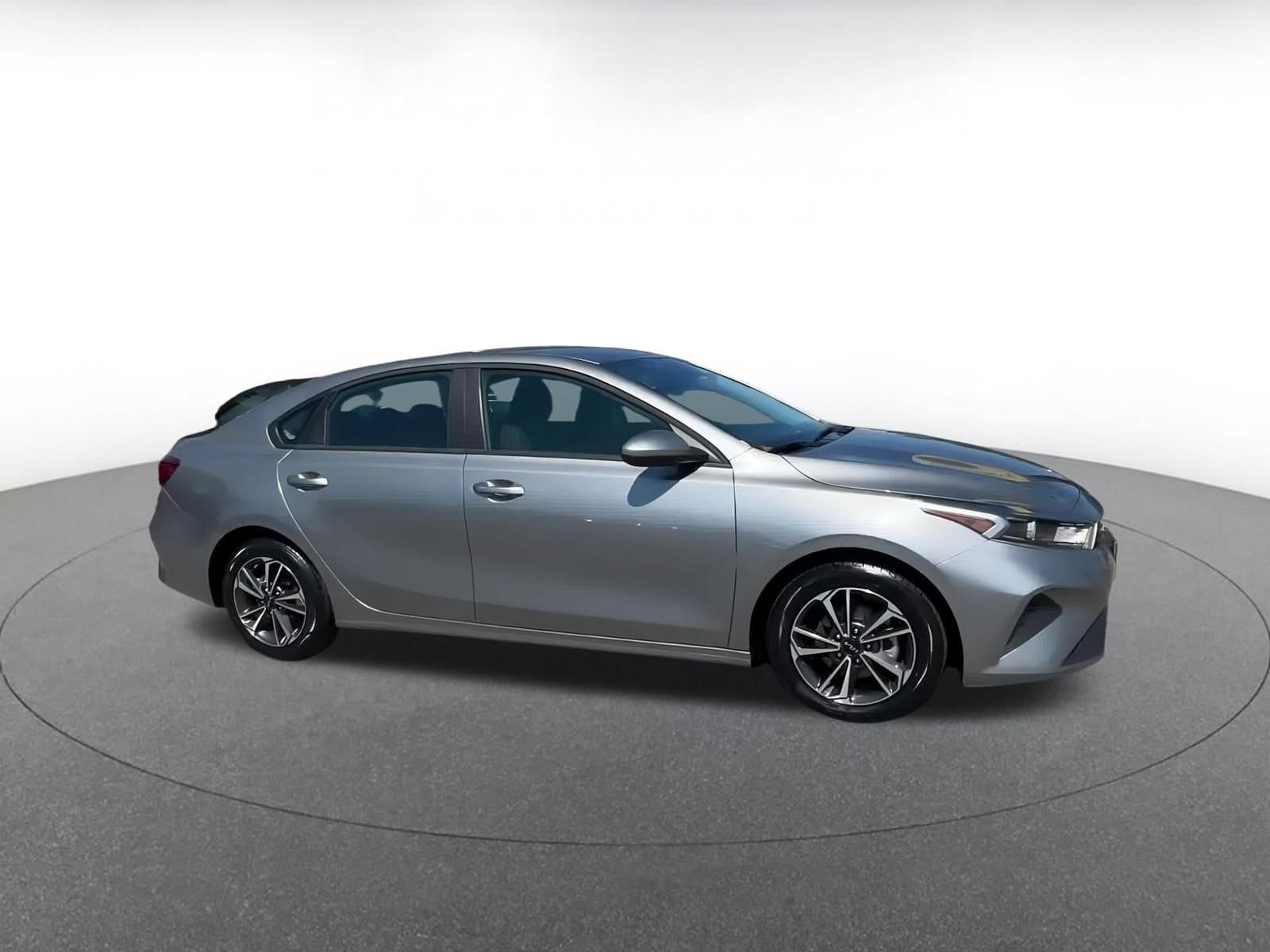 Thumbnail: 2024 Kia Forte - 2
