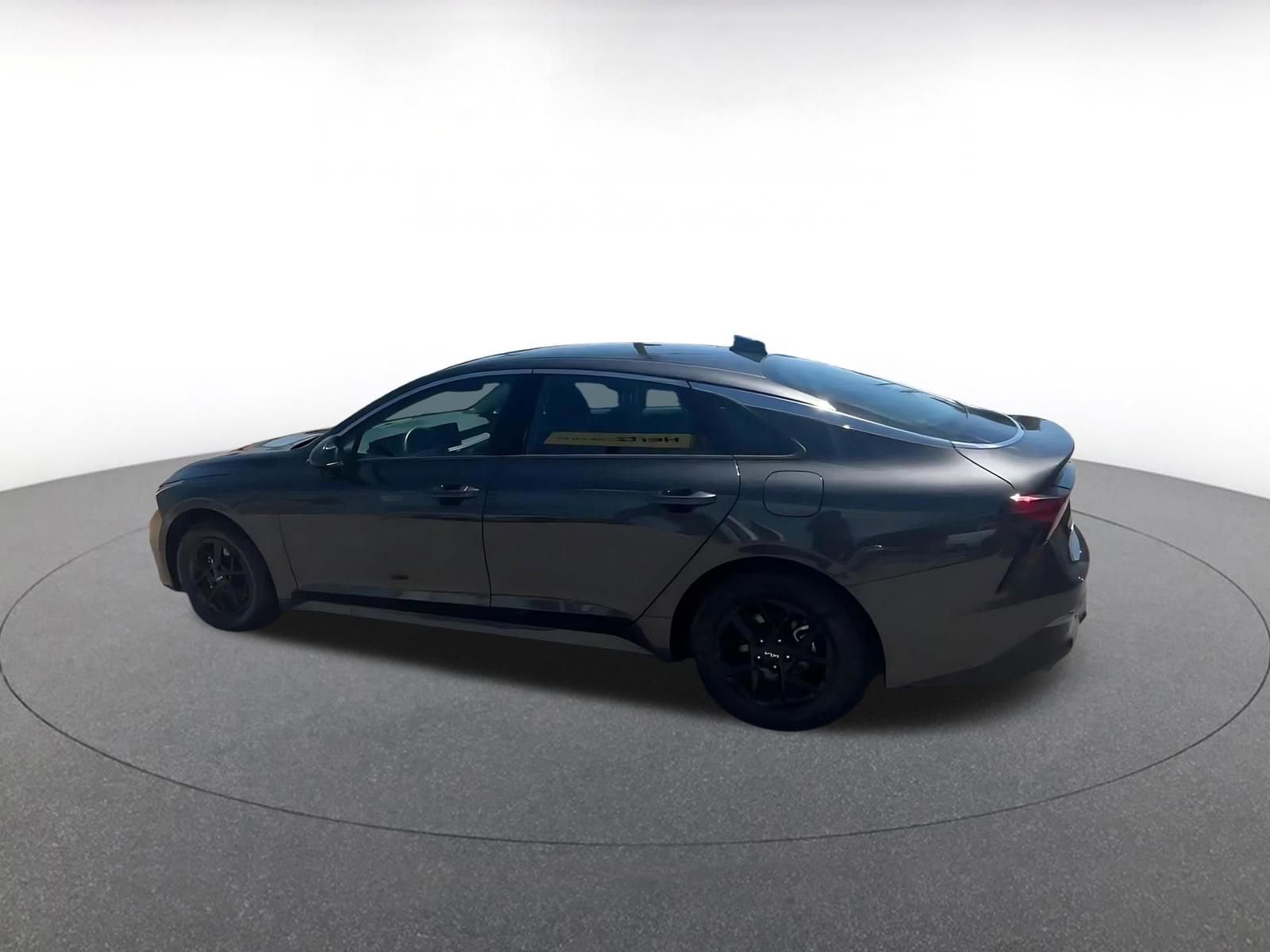 Thumbnail: 2025 Kia K5 - 10