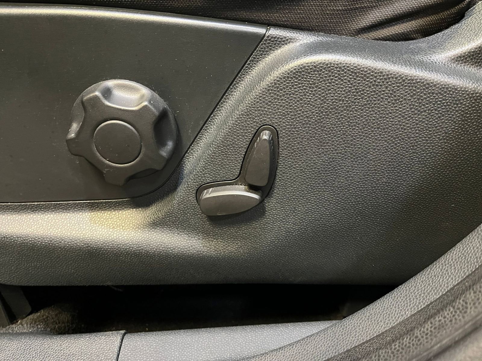 Thumbnail: 2020 Ford EcoSport - 23