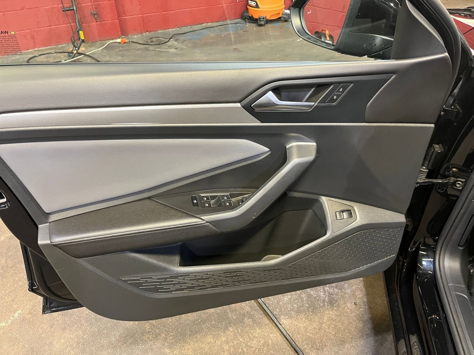 Thumbnail: 2025 Volkswagen Jetta - 20