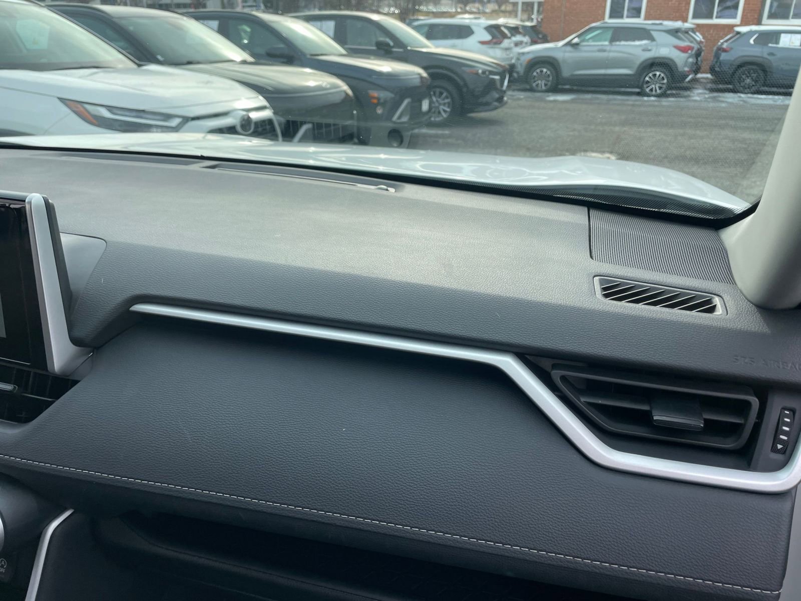 Thumbnail: 2025 Toyota RAV4 - 35