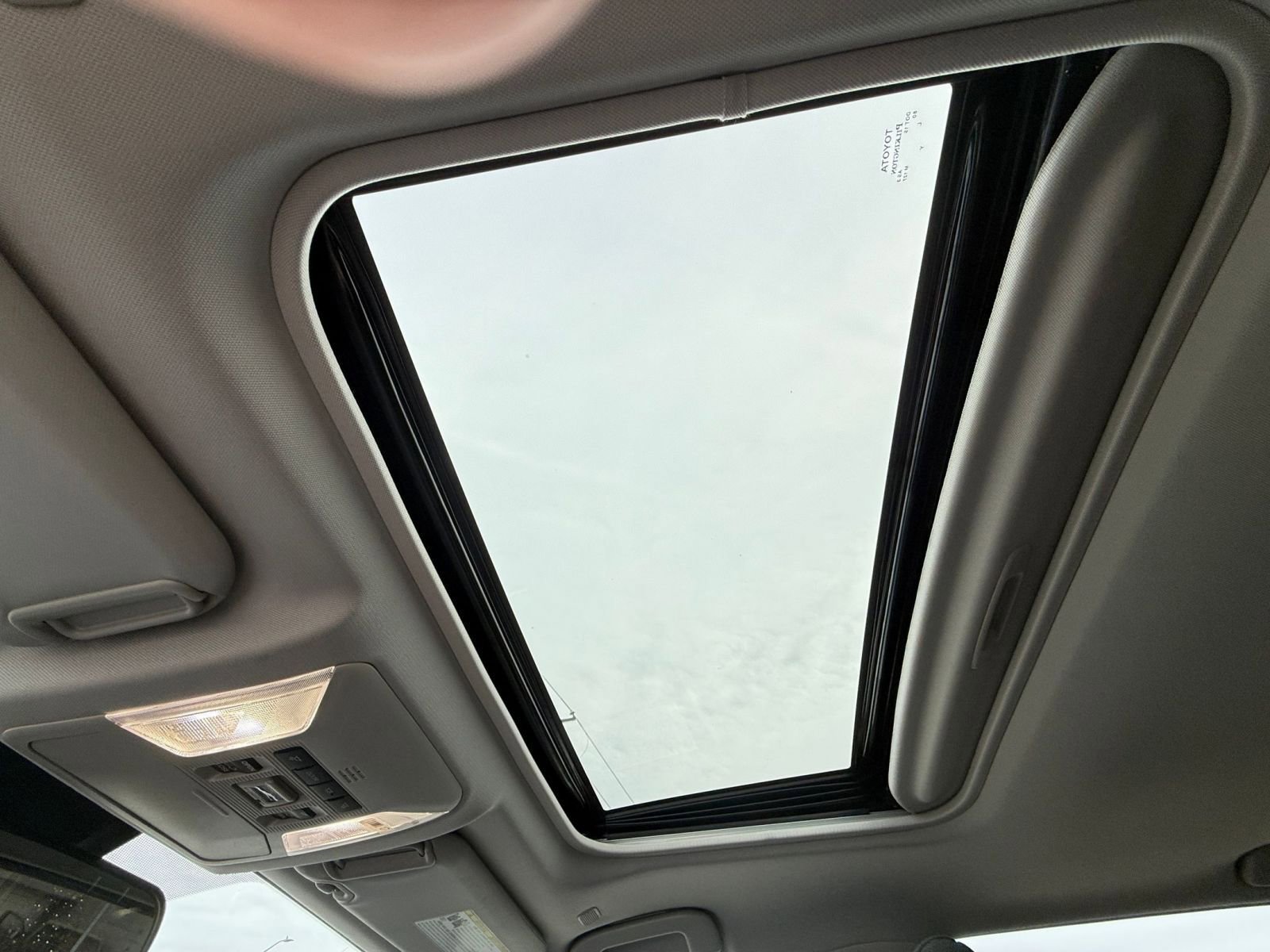 Thumbnail: 2025 Toyota RAV4 - 29