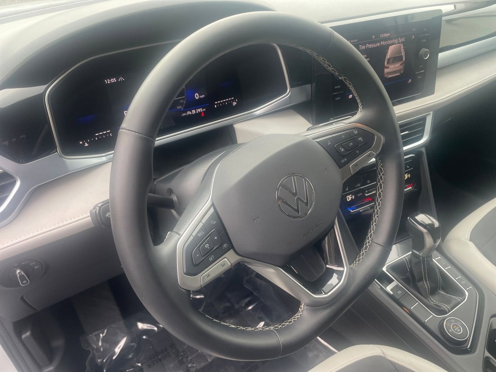 Thumbnail: 2025 Volkswagen Taos - 28