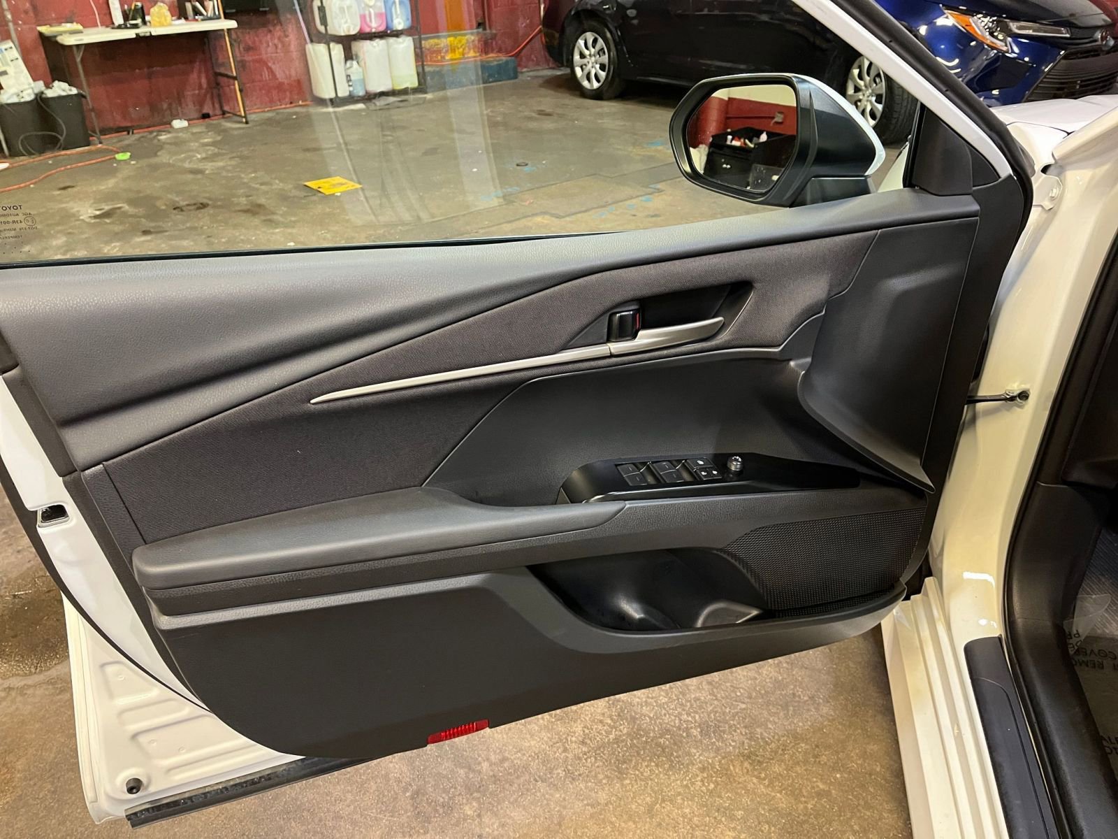 Thumbnail: 2025 Toyota Camry - 20