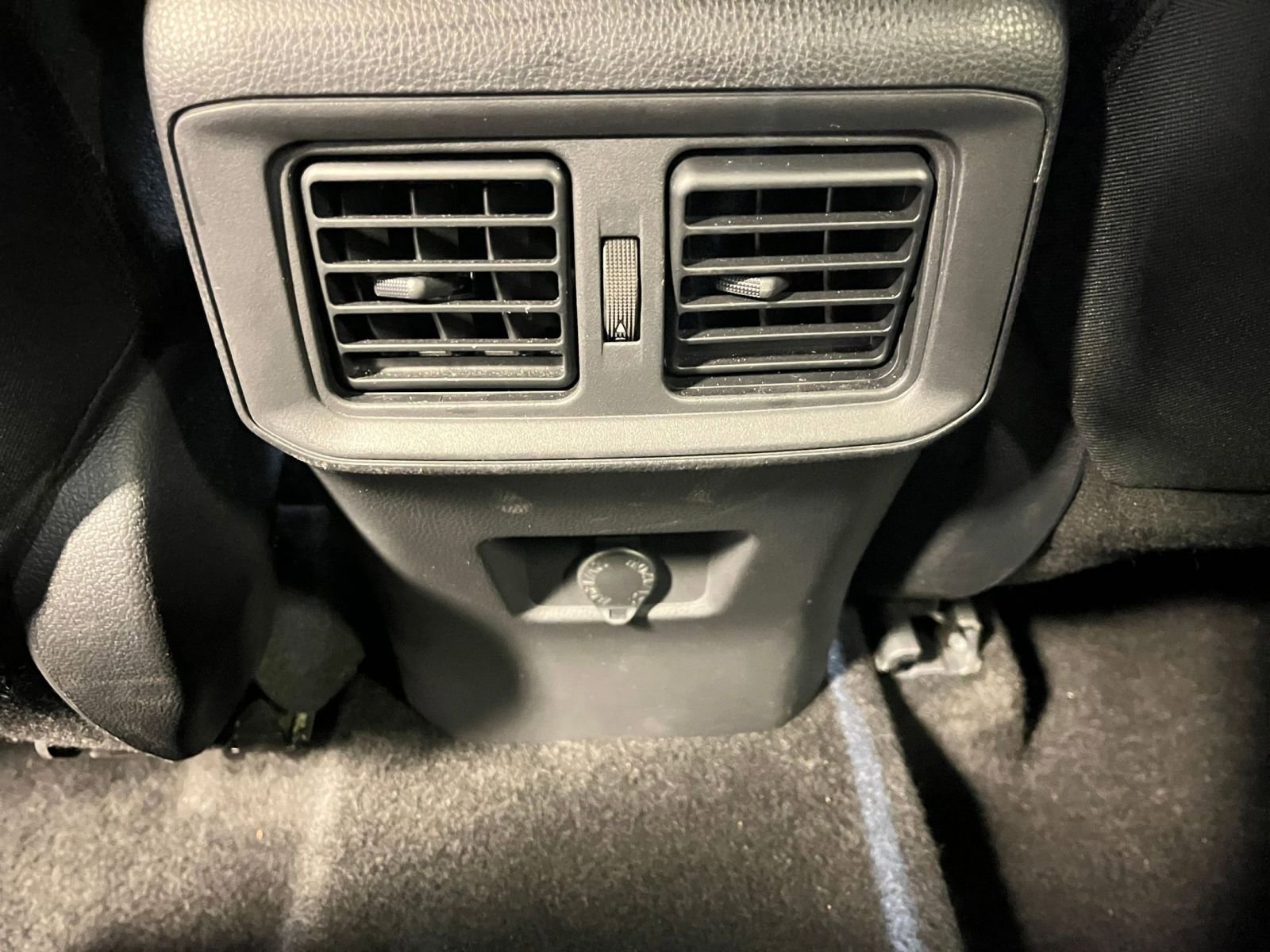 Thumbnail: 2025 Toyota RAV4 - 23