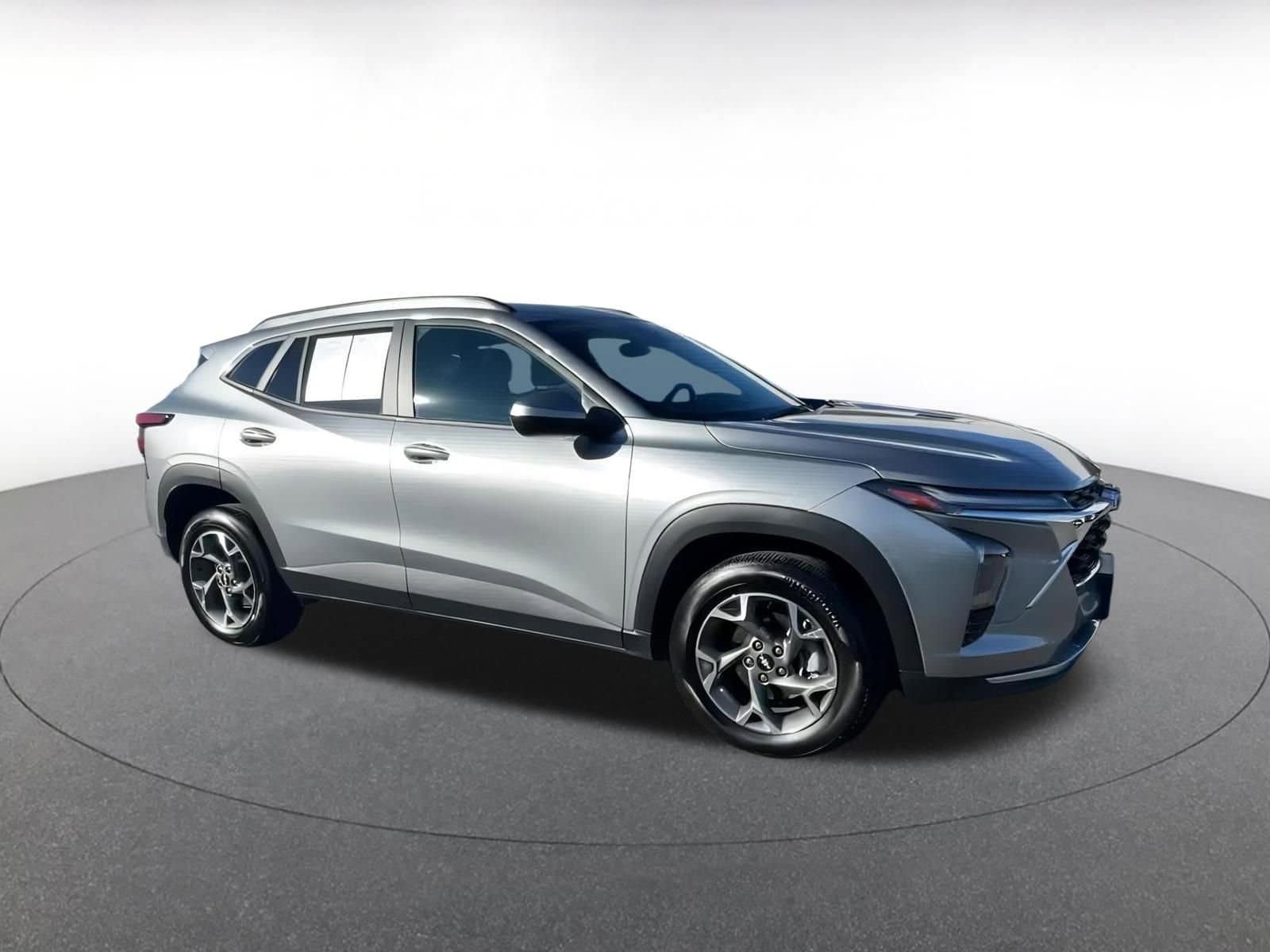 Thumbnail: 2025 Chevrolet Trax - 2