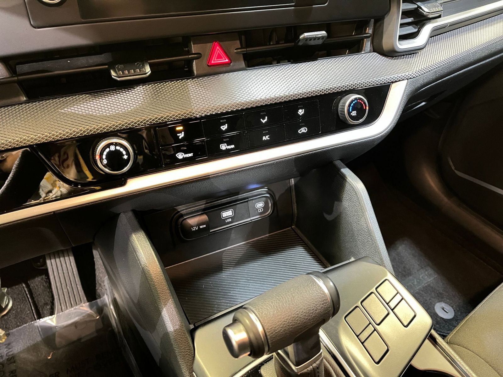 Thumbnail: 2025 Kia Sportage - 18