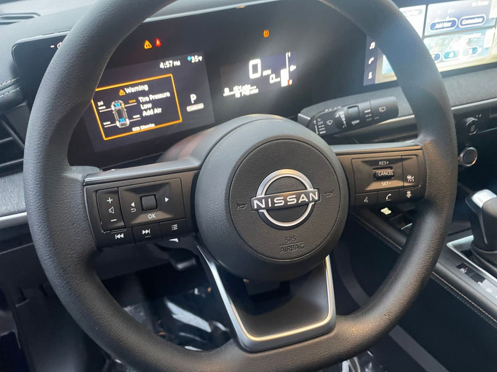 Thumbnail: 2025 Nissan Kicks - 25