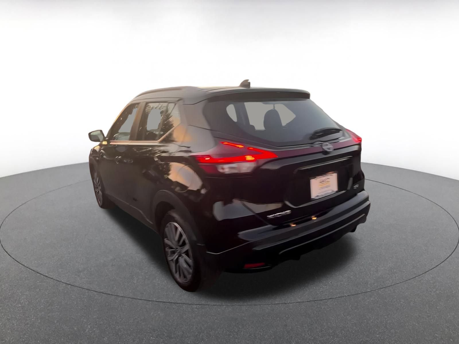 Thumbnail: 2024 Nissan Kicks - 11