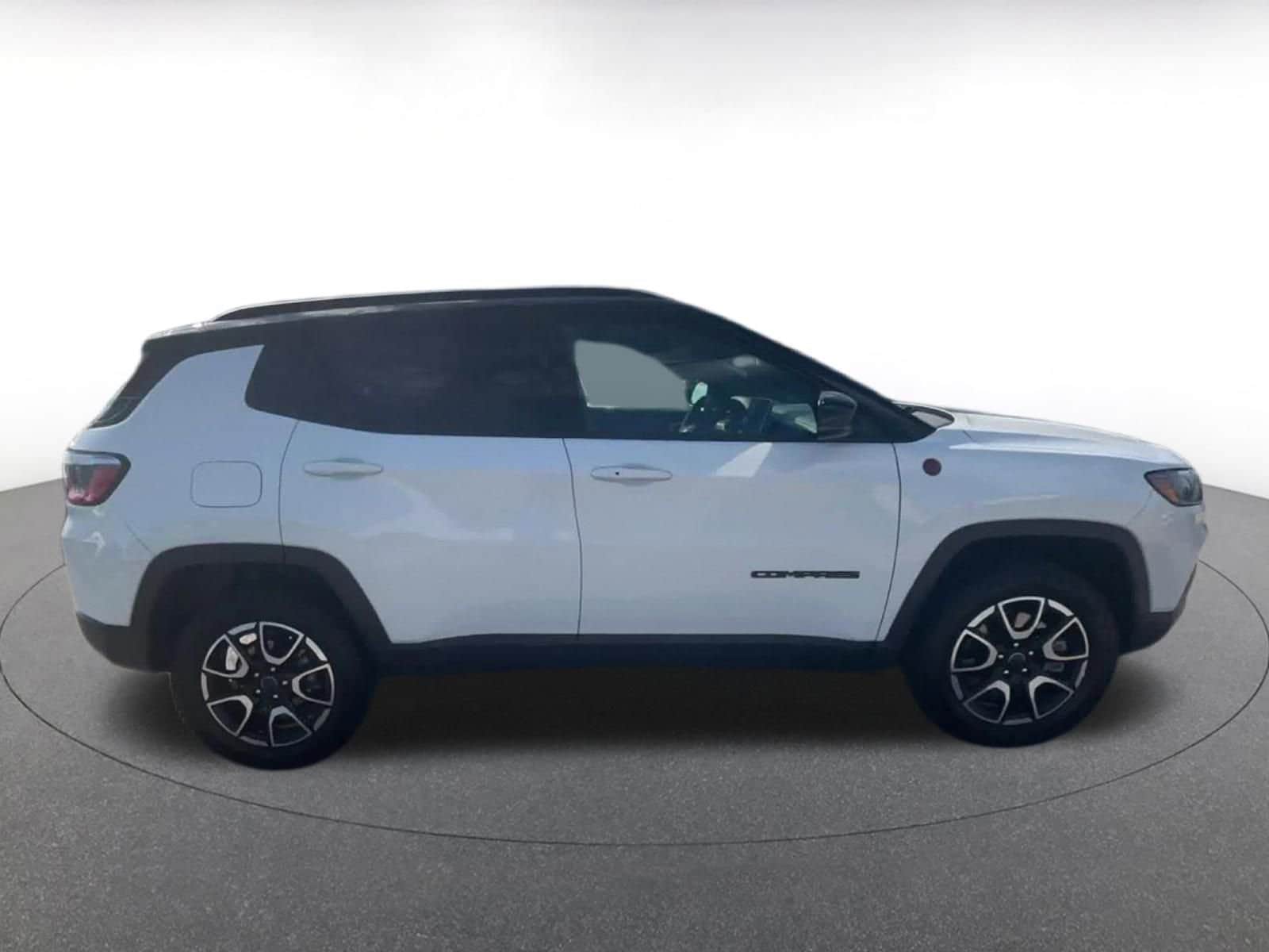 Thumbnail: 2025 Jeep Compass - 16