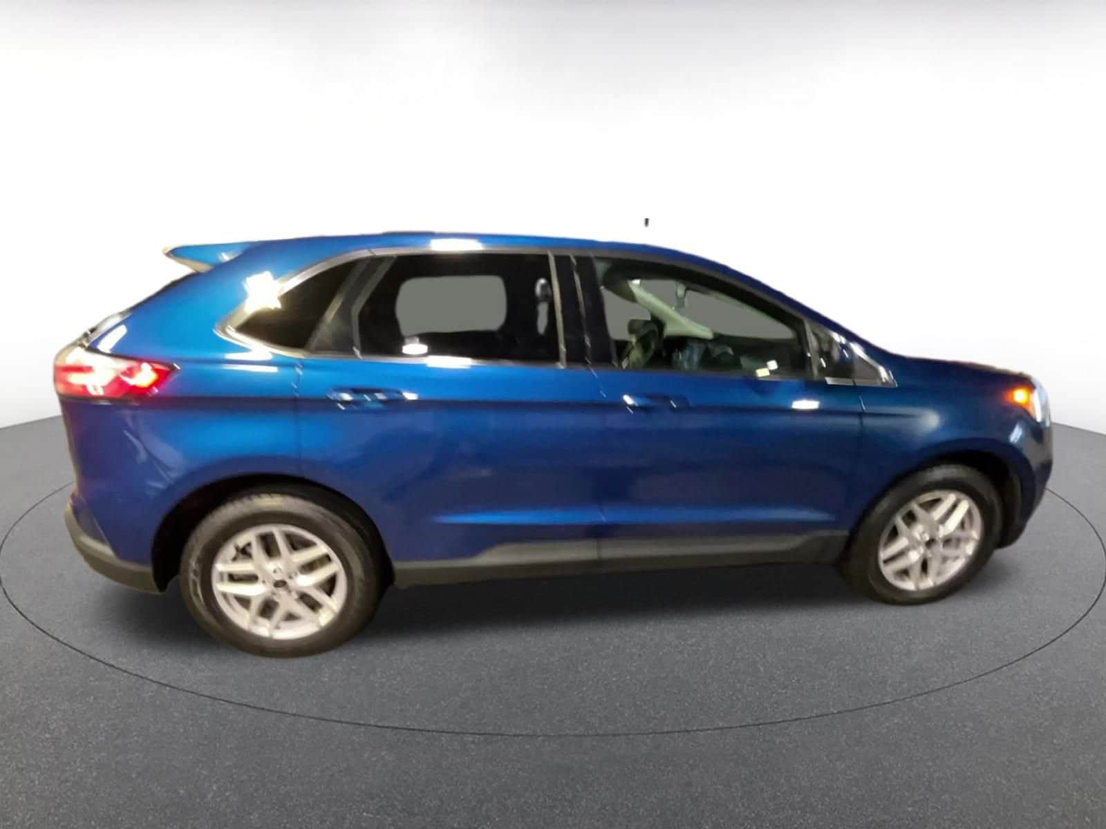 Thumbnail: 2023 Ford Edge - 16