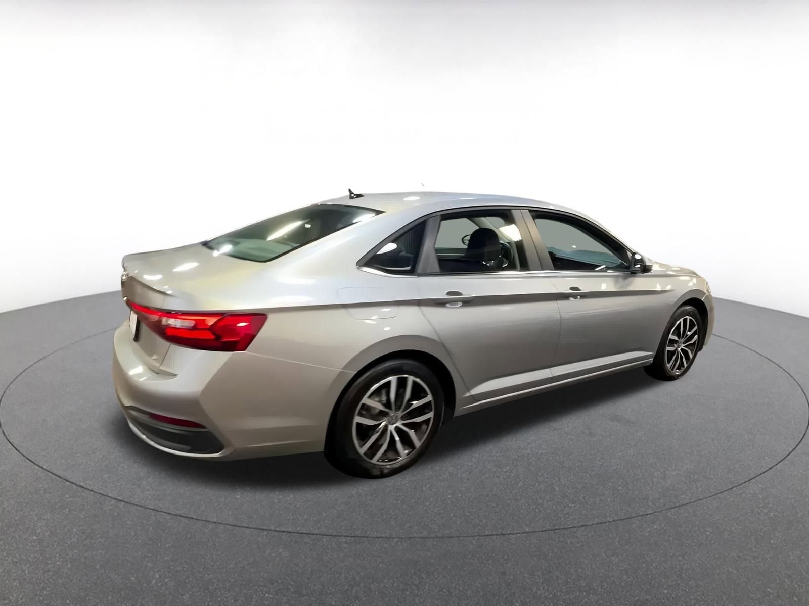 Thumbnail: 2025 Volkswagen Jetta - 12