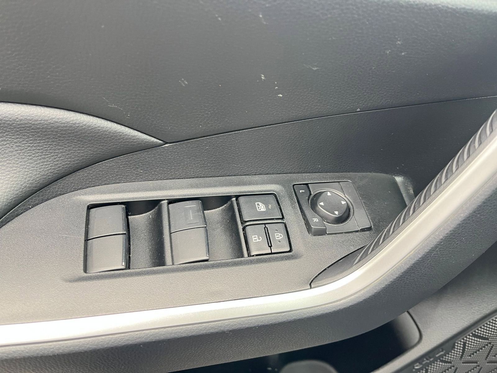 Thumbnail: 2025 Toyota RAV4 - 20