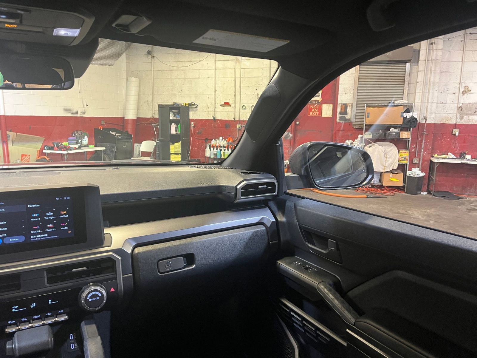 Thumbnail: 2025 Toyota 4Runner - 34