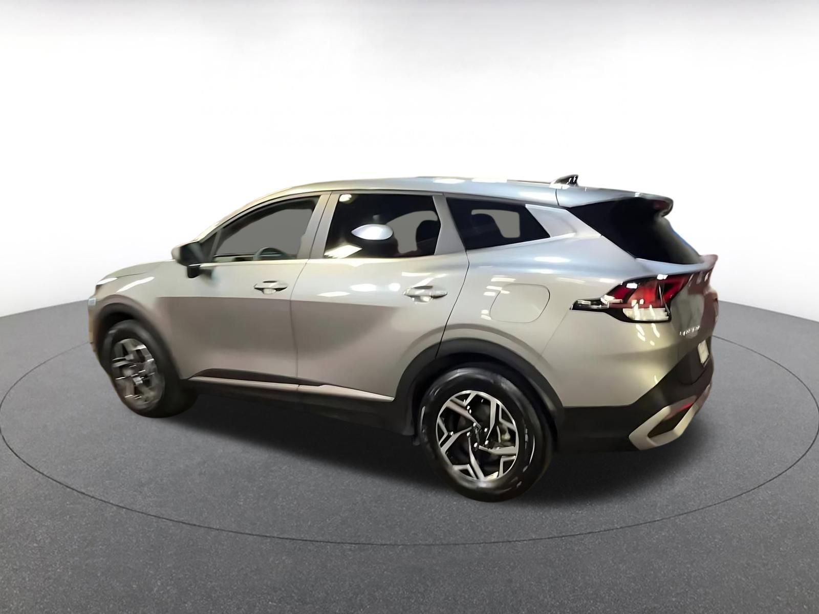 Thumbnail: 2025 Kia Sportage - 10