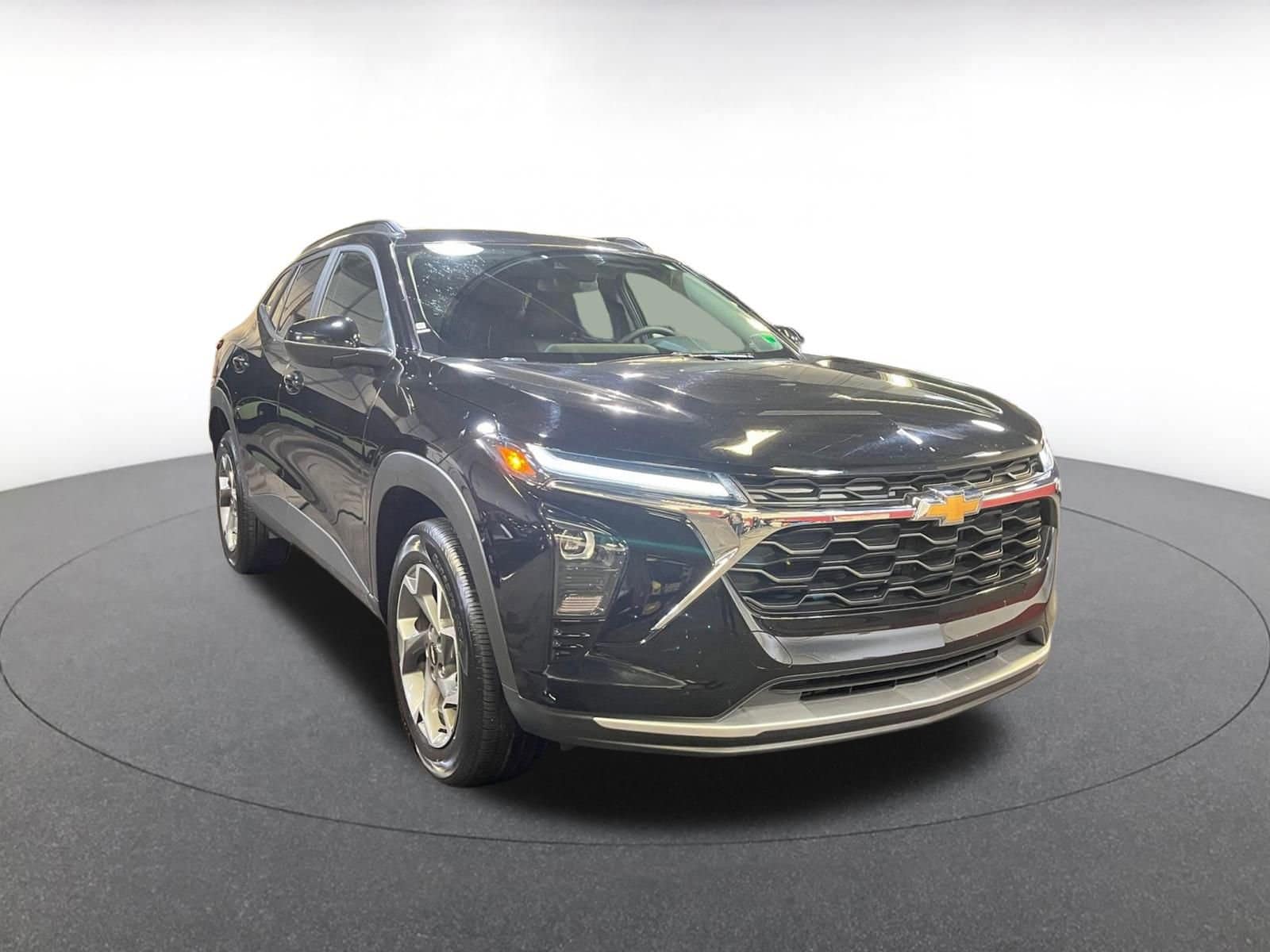 Thumbnail: 2025 Chevrolet Trax - 1