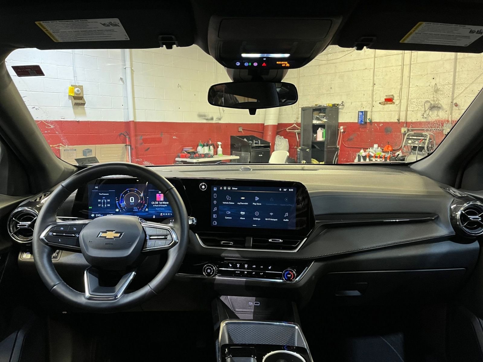 Thumbnail: 2025 Chevrolet Equinox - 32