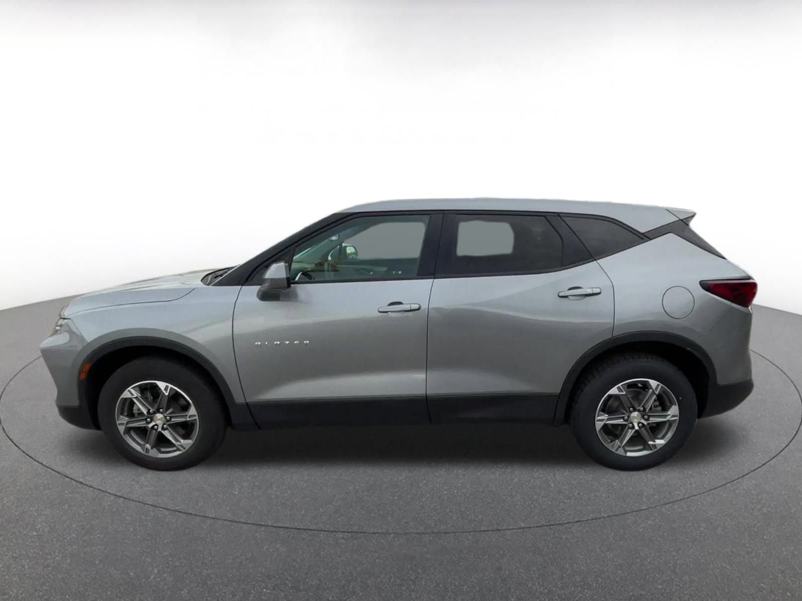 Thumbnail: 2023 Chevrolet Blazer - 8