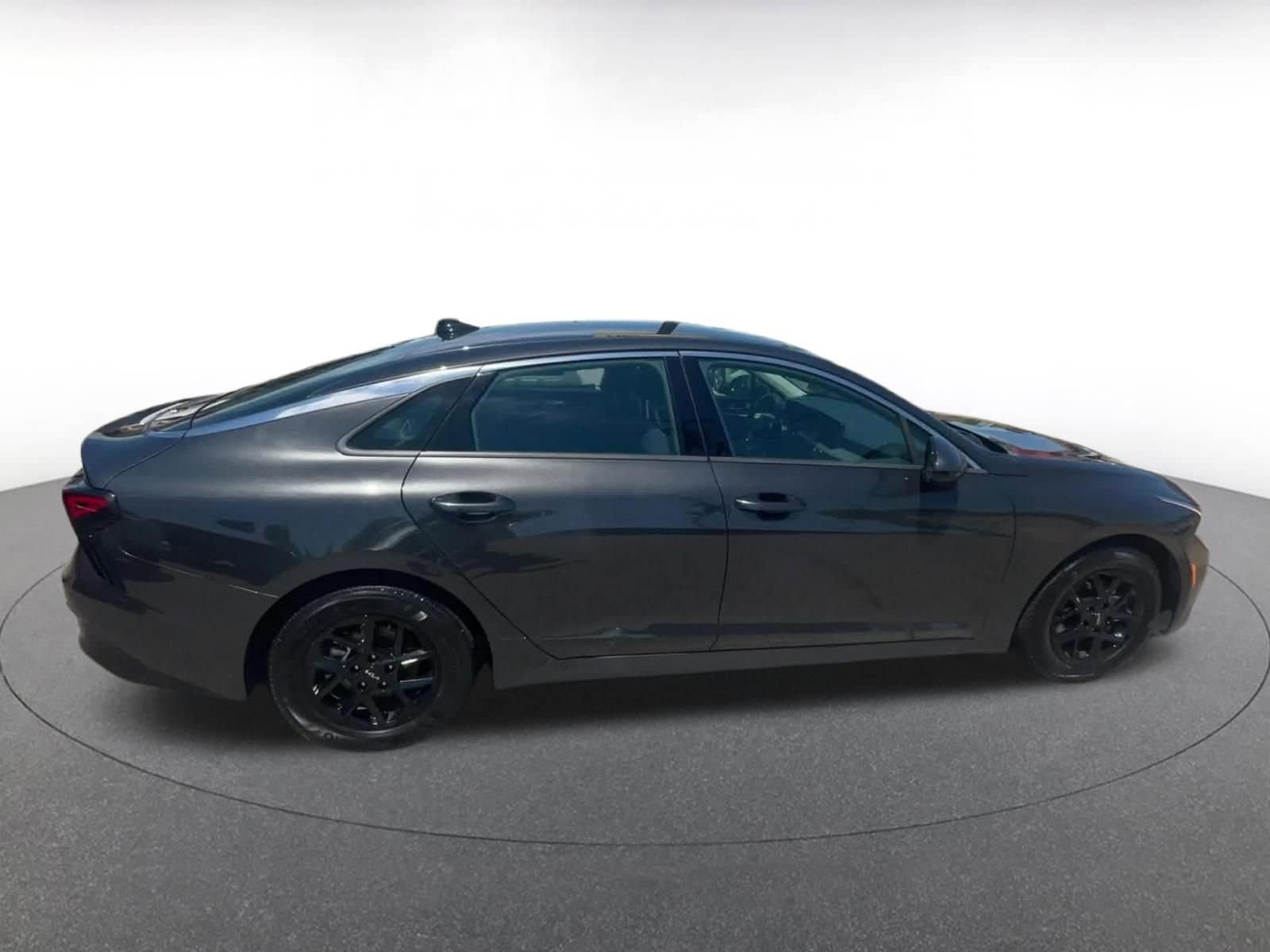 Thumbnail: 2025 Kia K5 - 16