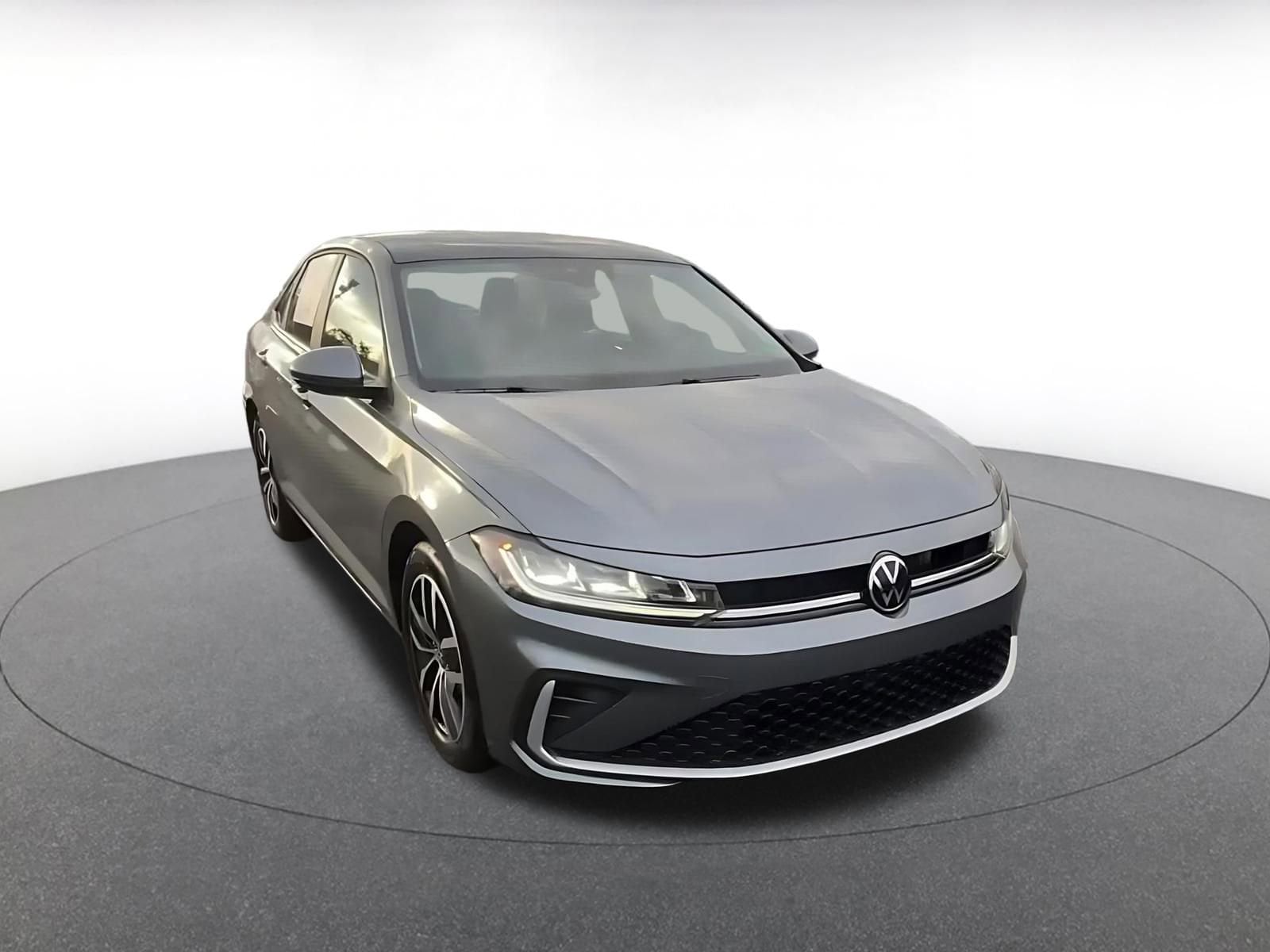 Thumbnail: 2025 Volkswagen Jetta - 3