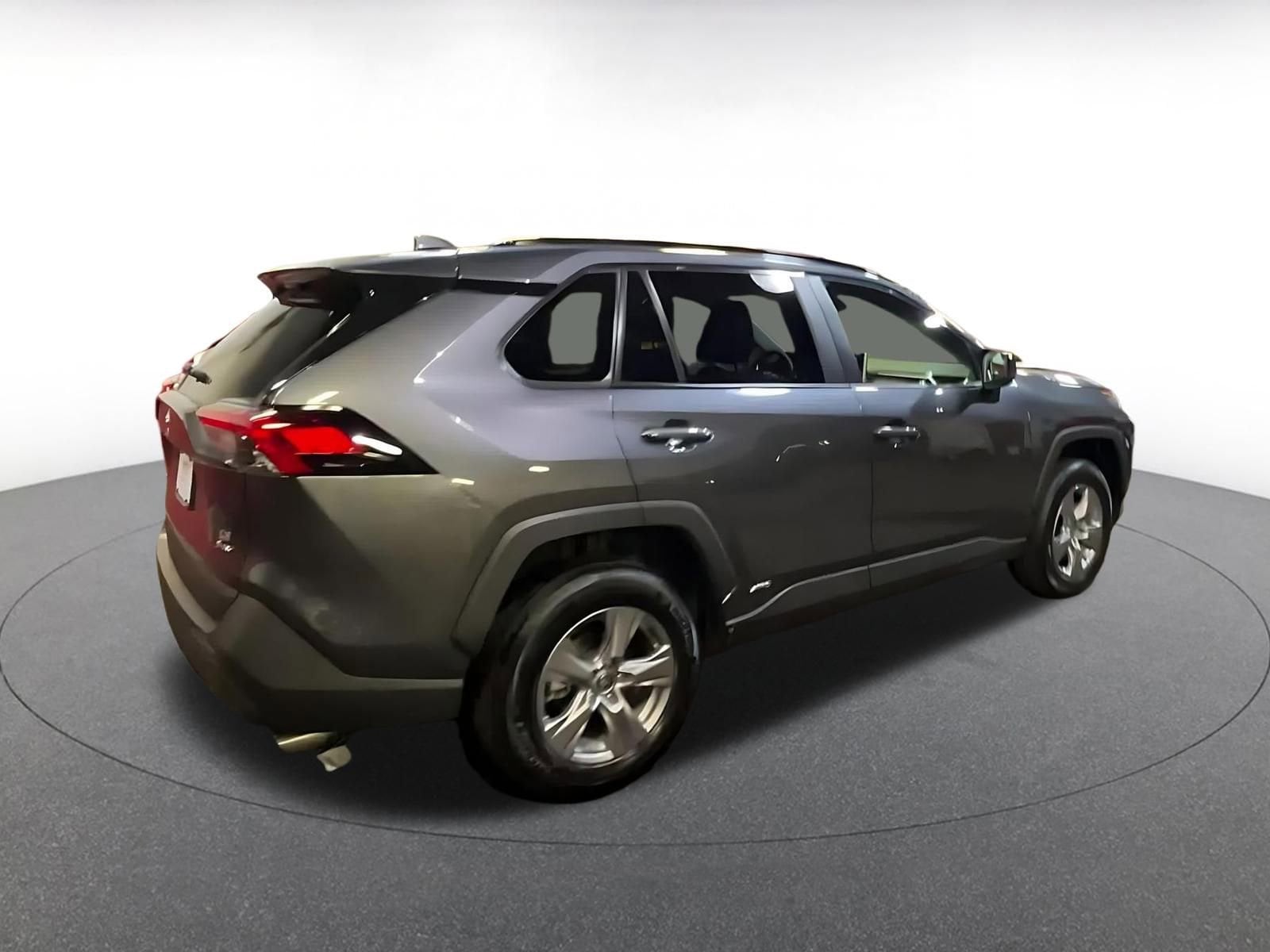 Thumbnail: 2025 Toyota RAV4 - 14