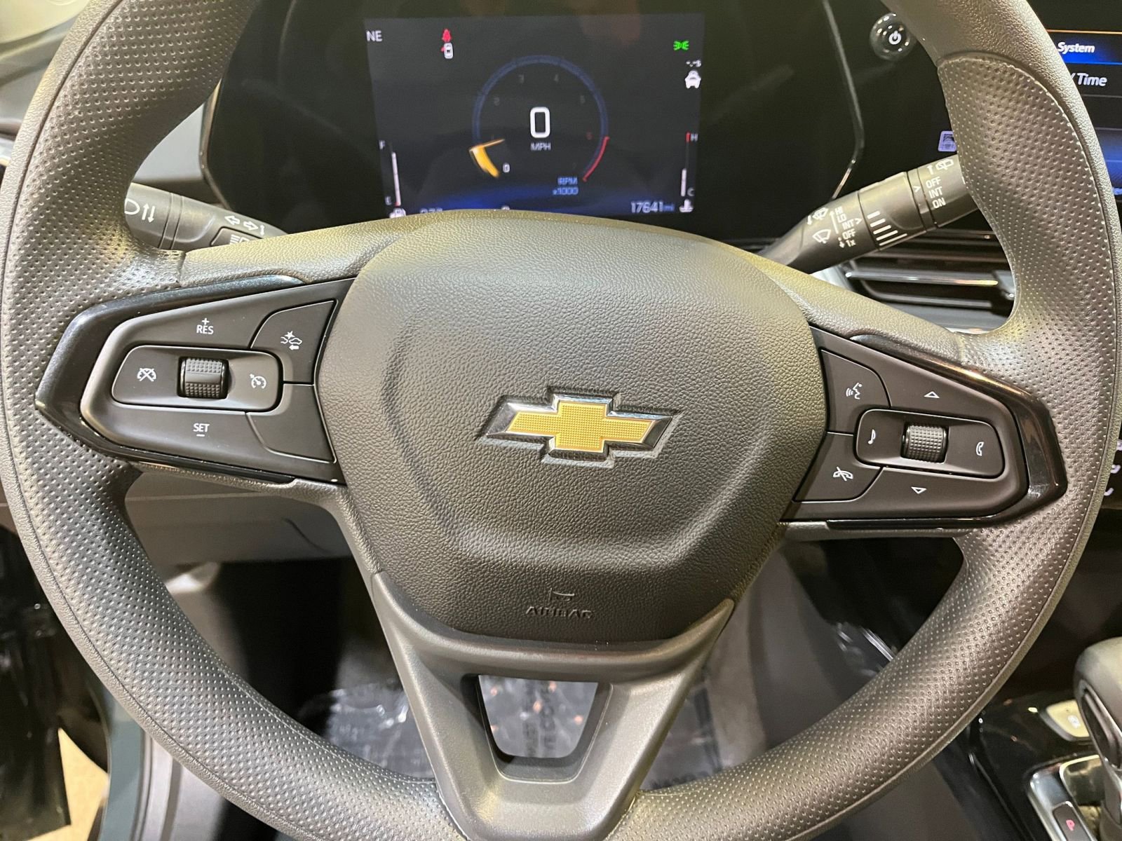 Thumbnail: 2025 Chevrolet Trax - 29