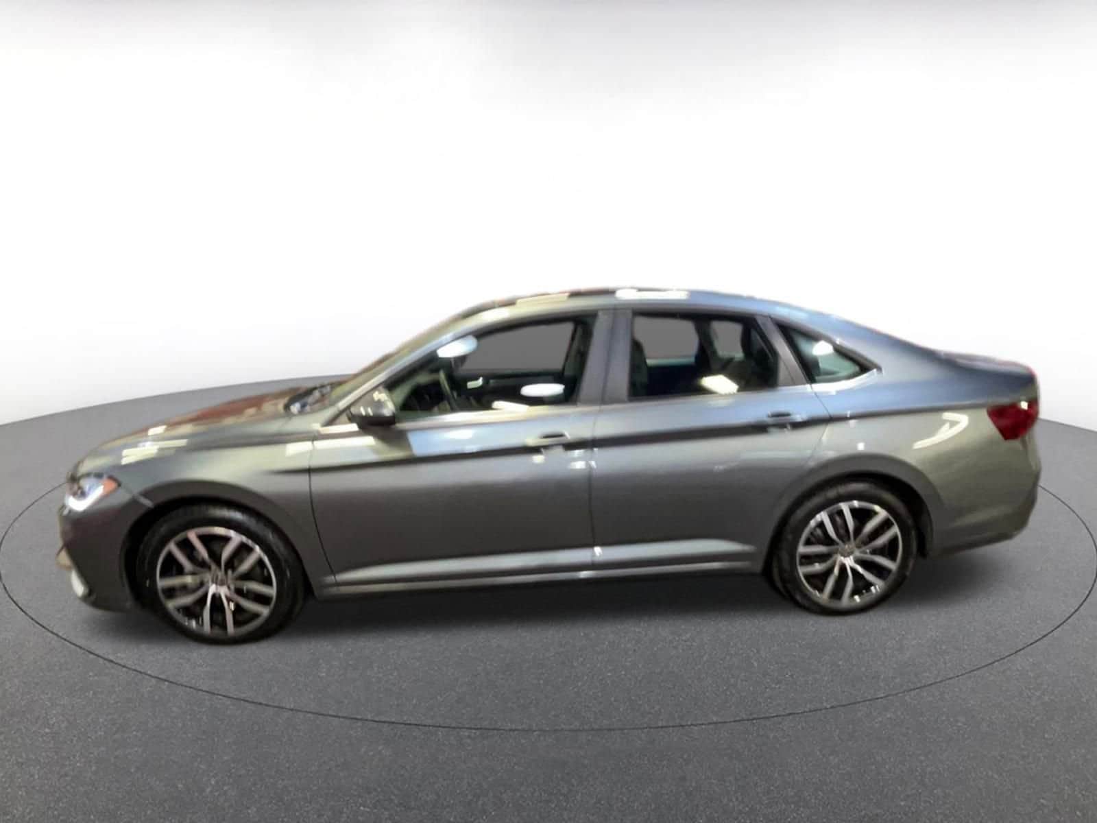 Thumbnail: 2025 Volkswagen Jetta - 10