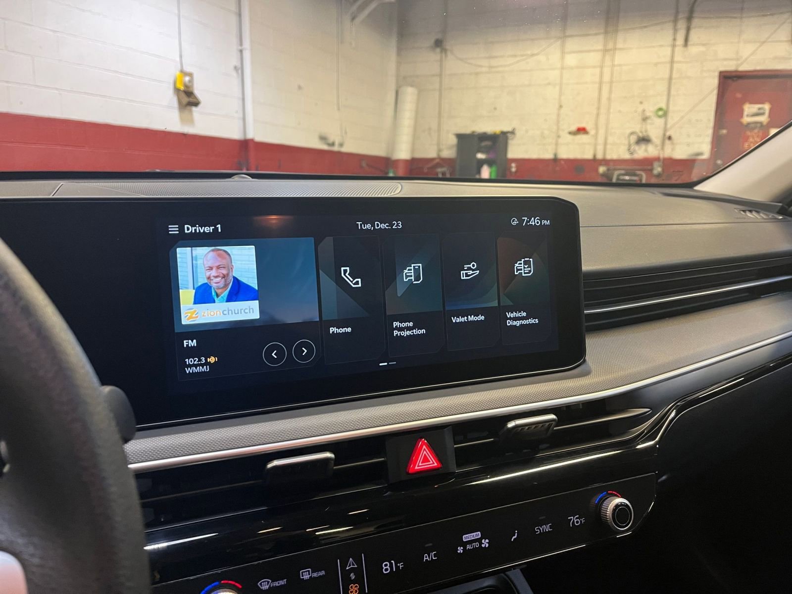 Thumbnail: 2025 Kia K5 - 21