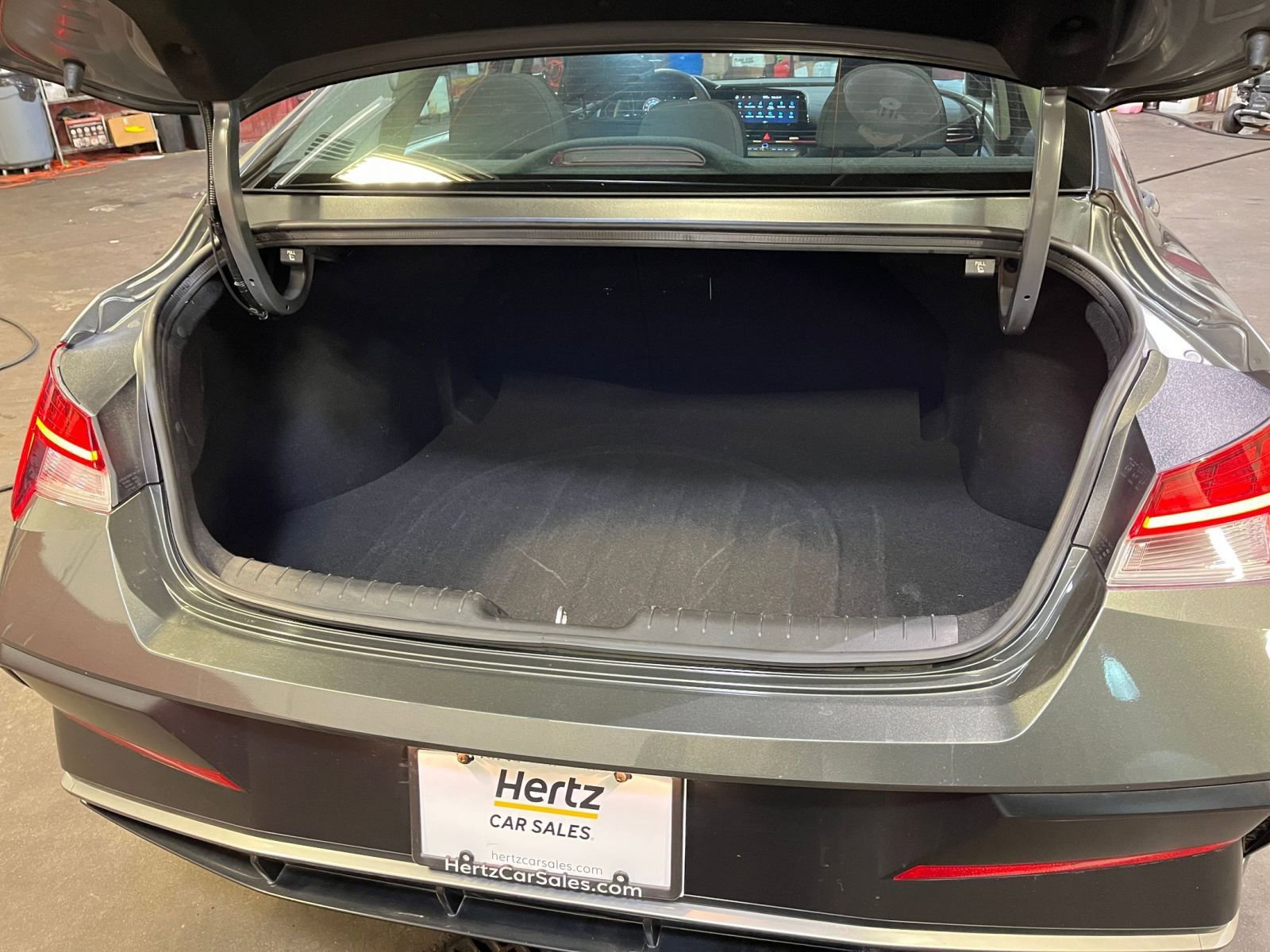 Thumbnail: 2025 Hyundai Elantra - 30