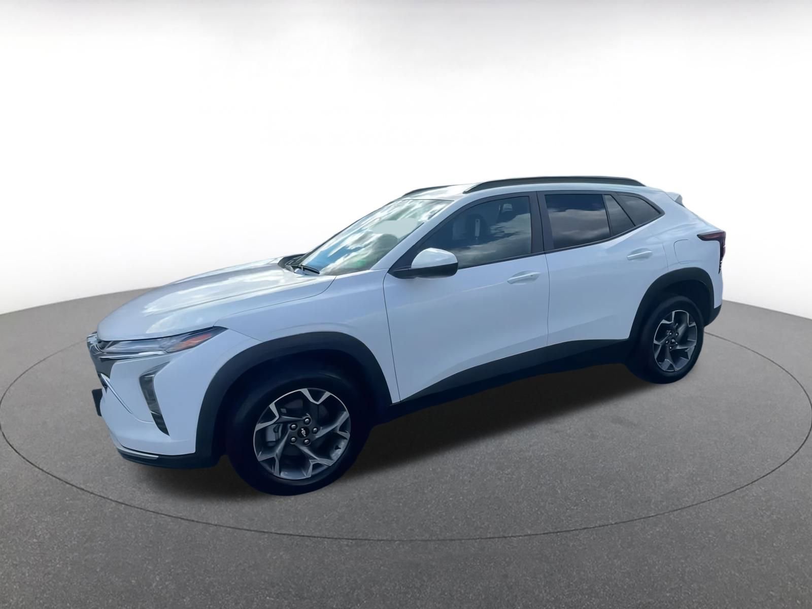 Thumbnail: 2024 Chevrolet Trax - 8