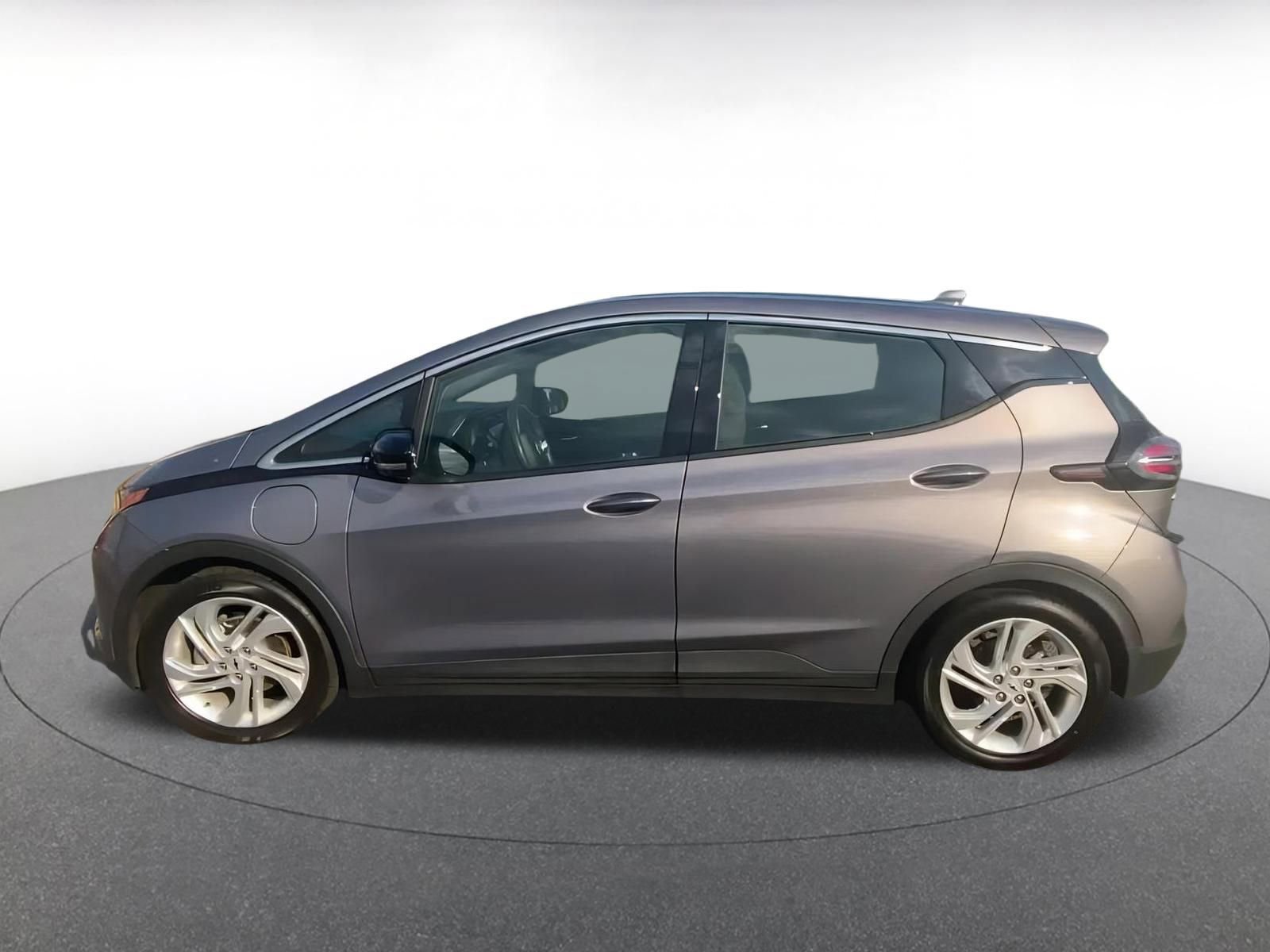 Thumbnail: 2023 Chevrolet Bolt EV - 9