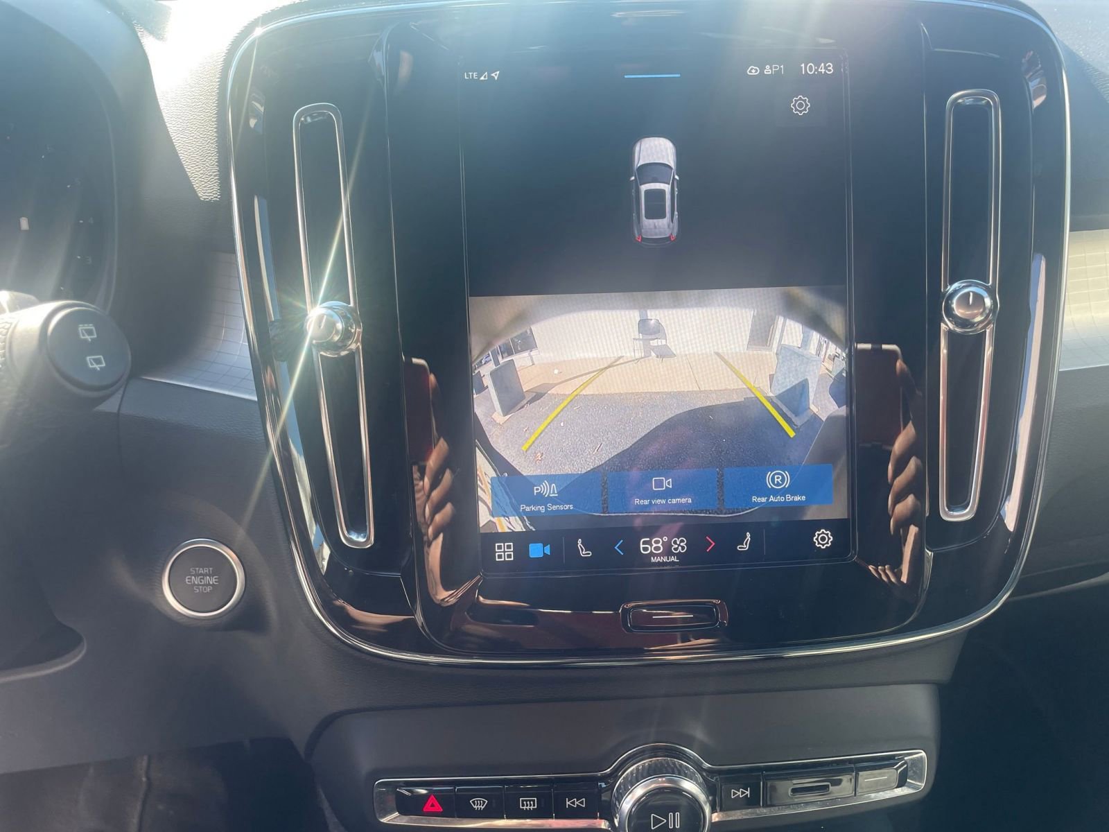 Thumbnail: 2024 Volvo XC40 - 17