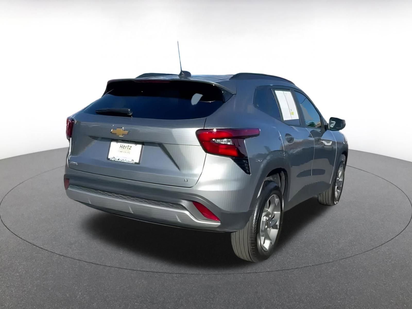 Thumbnail: 2025 Chevrolet Trax - 10