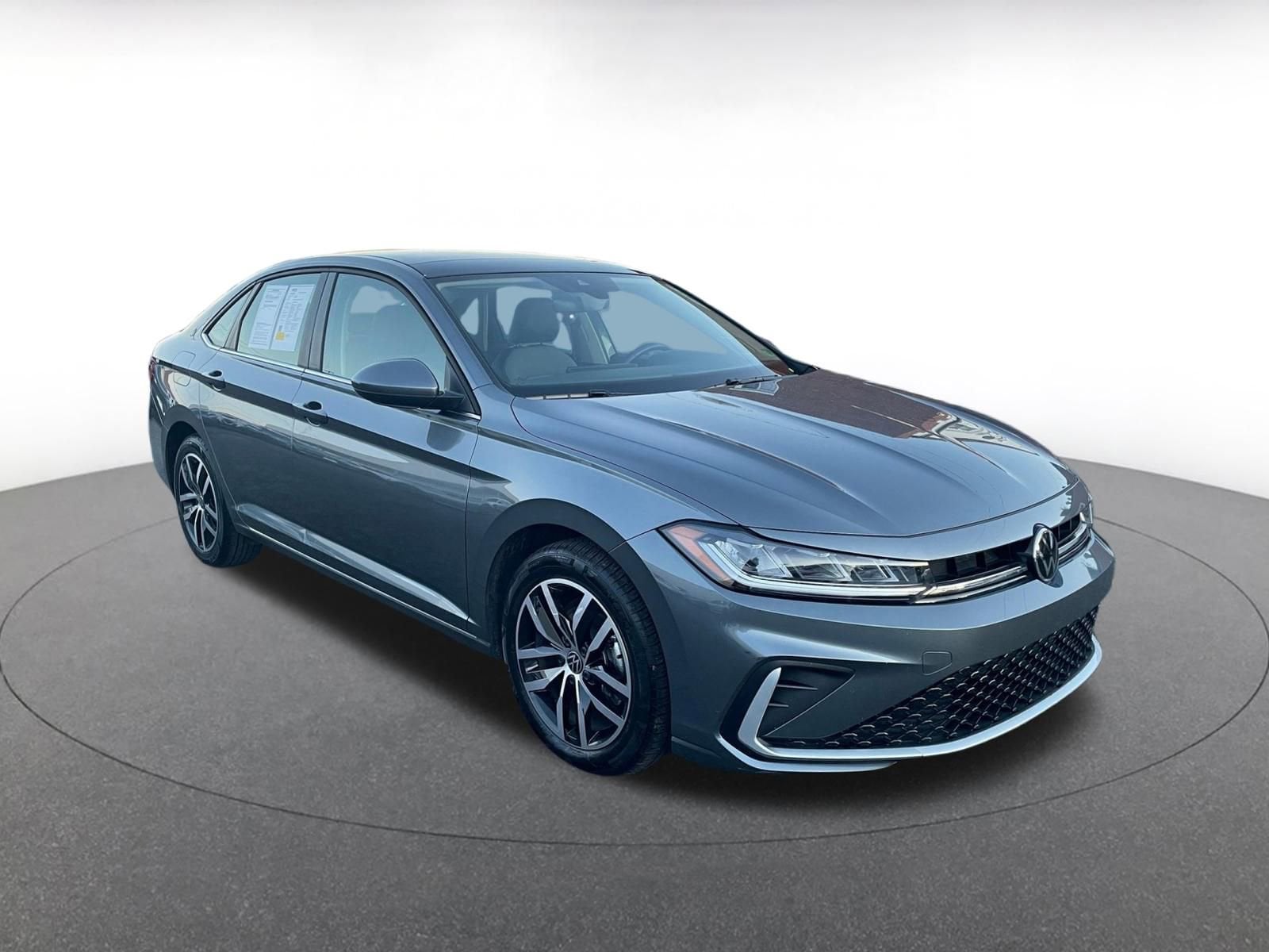 Thumbnail: 2025 Volkswagen Jetta - 1