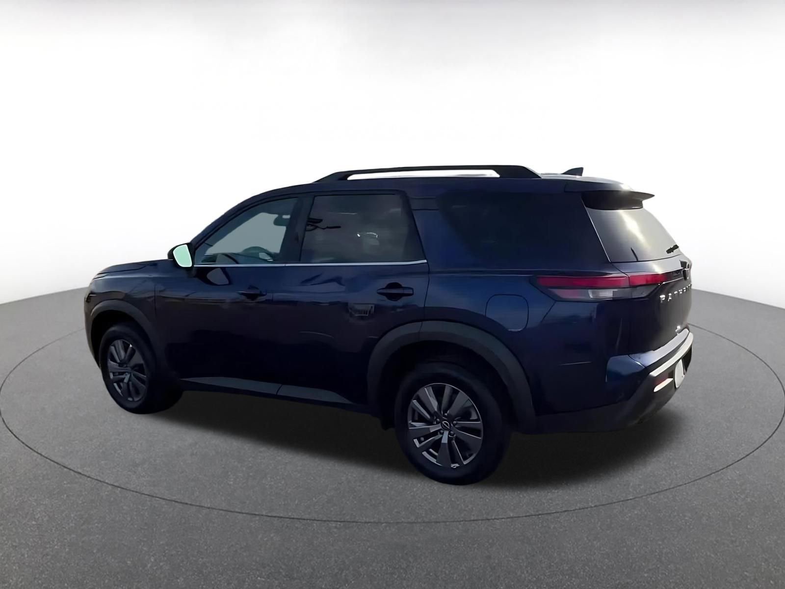 Thumbnail: 2025 Nissan Pathfinder - 10